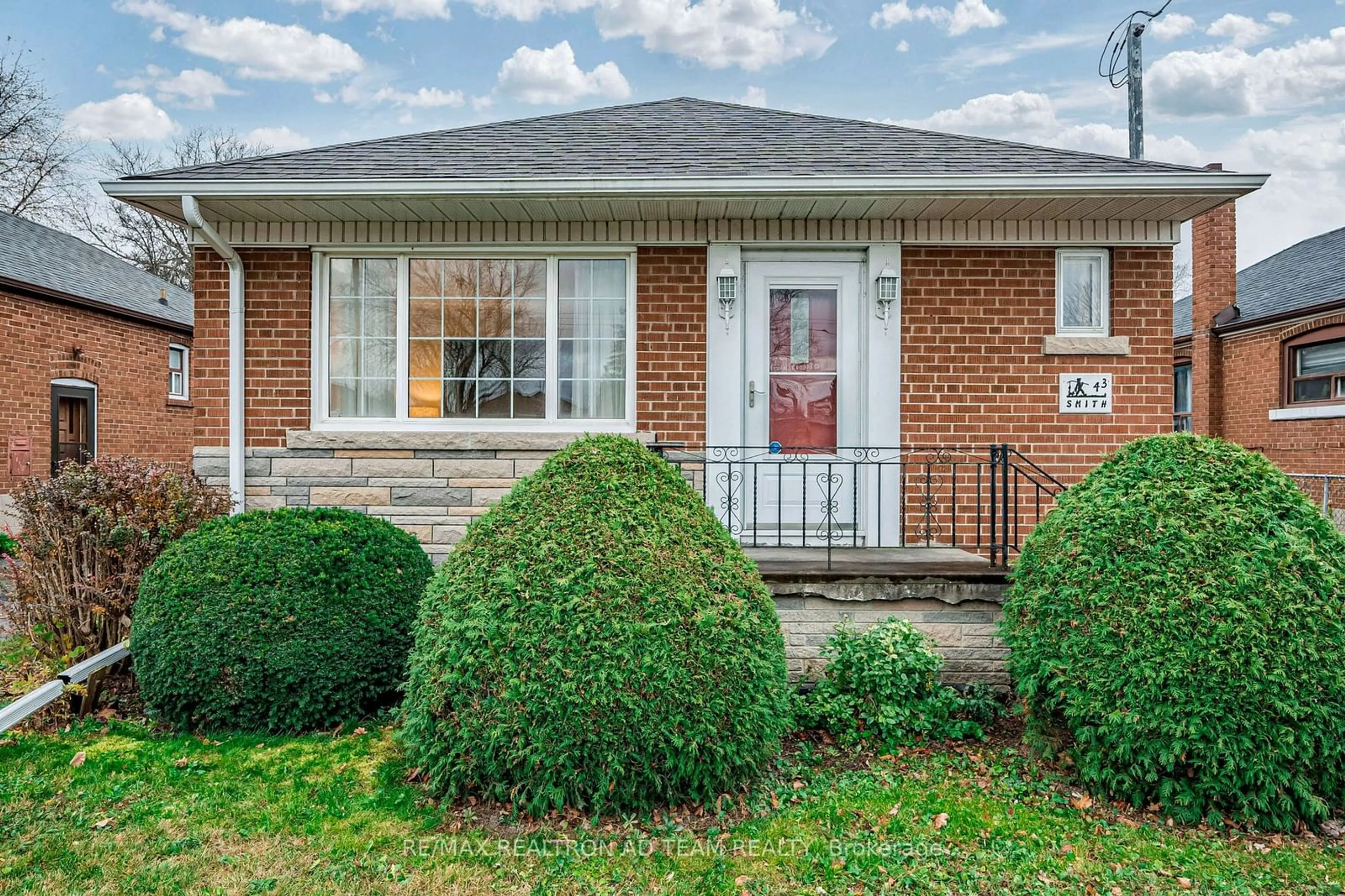 Home with brick exterior material for 43 Flintridge Rd, Toronto Ontario M1P 1C4