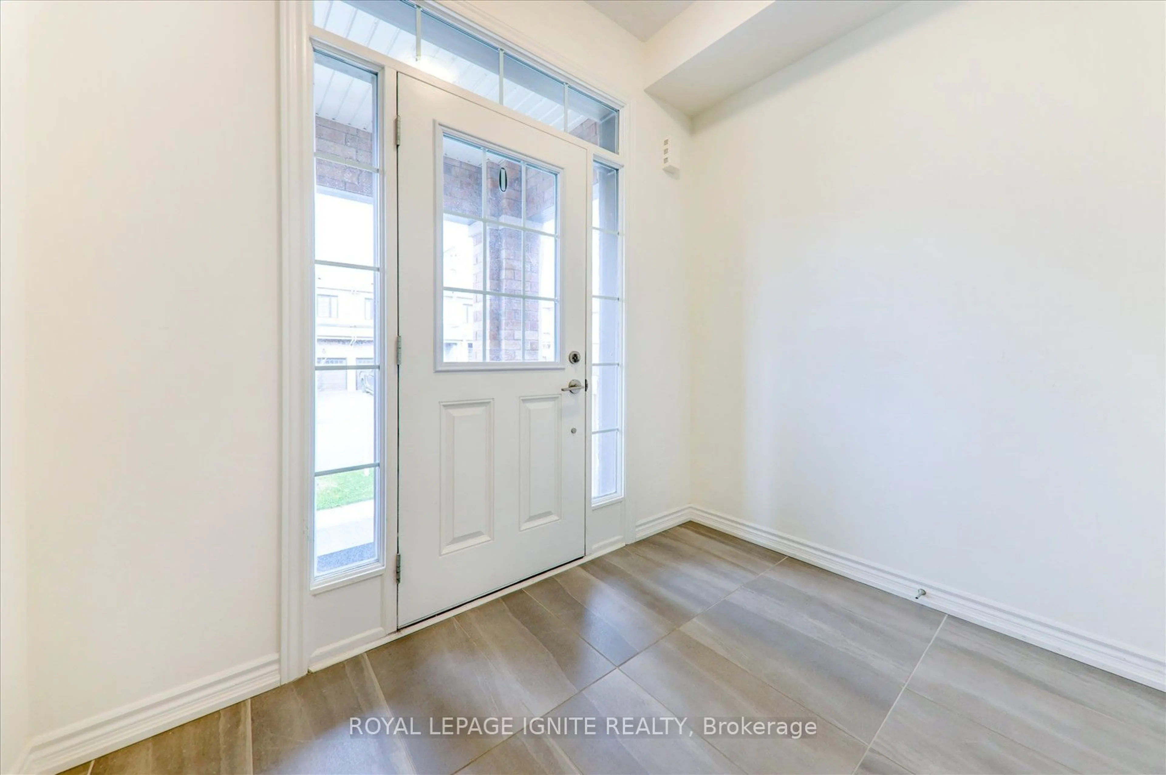 Indoor entryway, wood floors for 122 Laing Dr, Whitby Ontario L1P 0N5