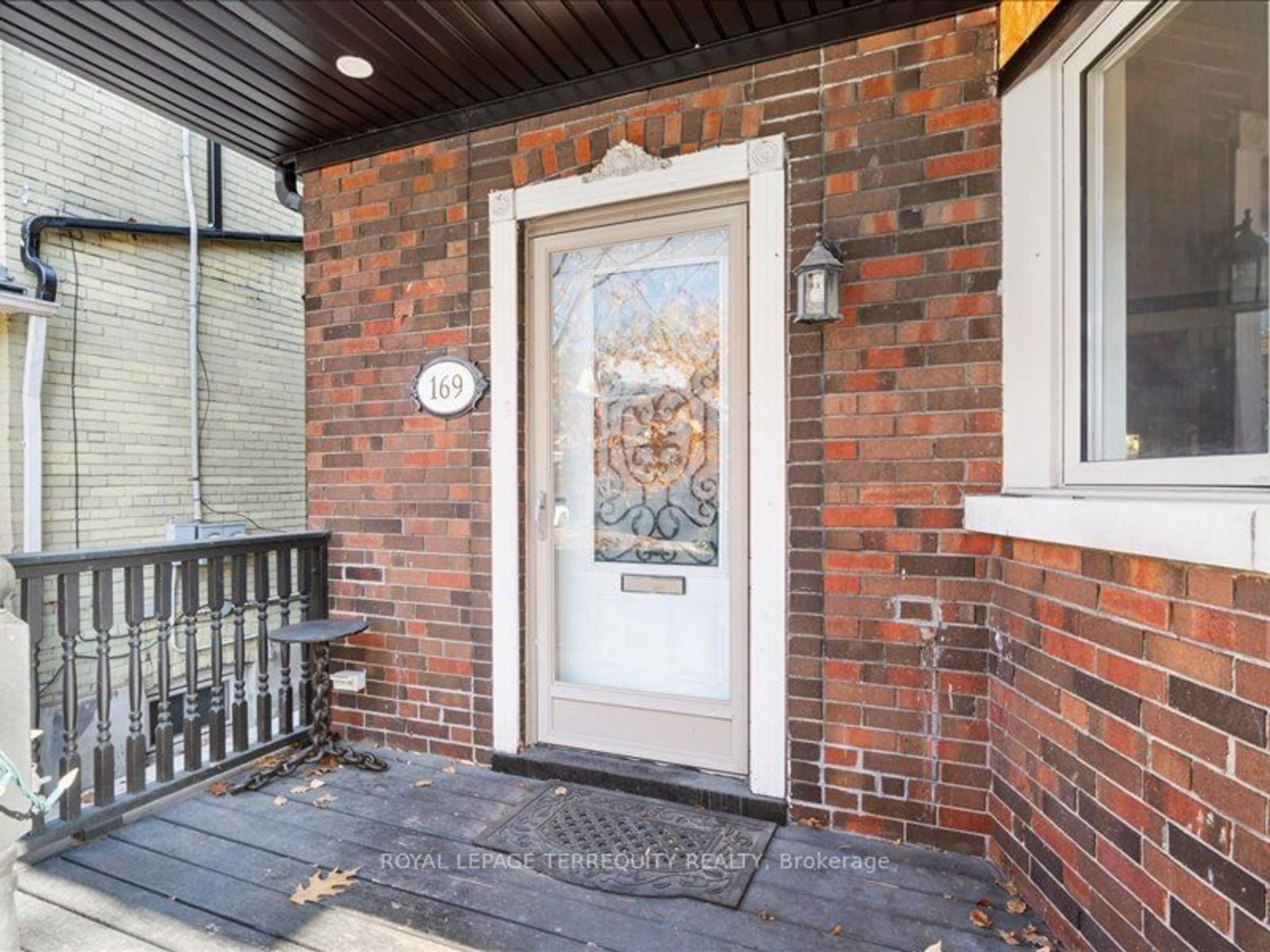 Indoor entryway, wood floors for 169 Ashdale Ave, Toronto Ontario M4L 2Y8