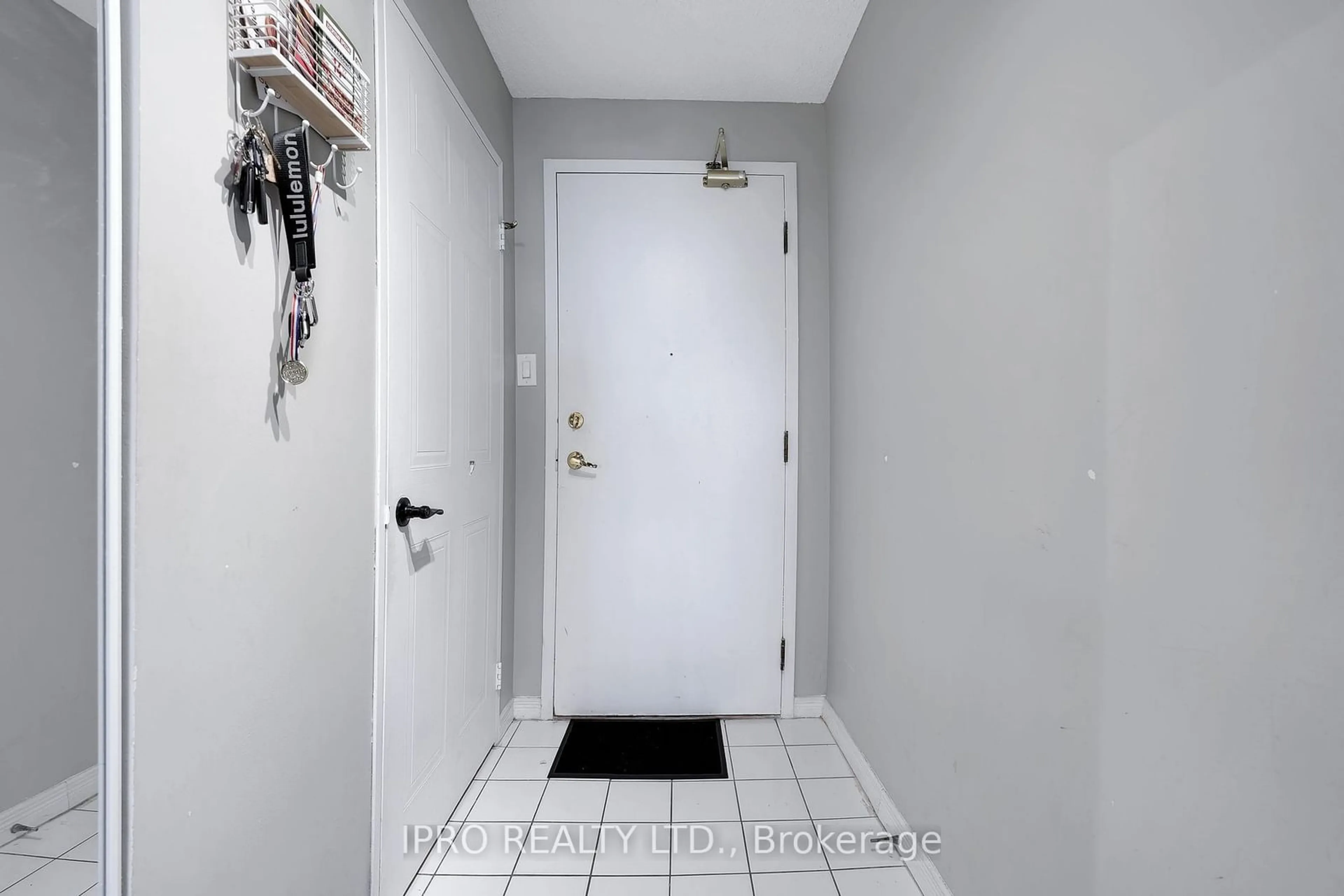 Indoor entryway, not visible floor for 410 Mclevin Ave #1811, Toronto Ontario M1B 5J5