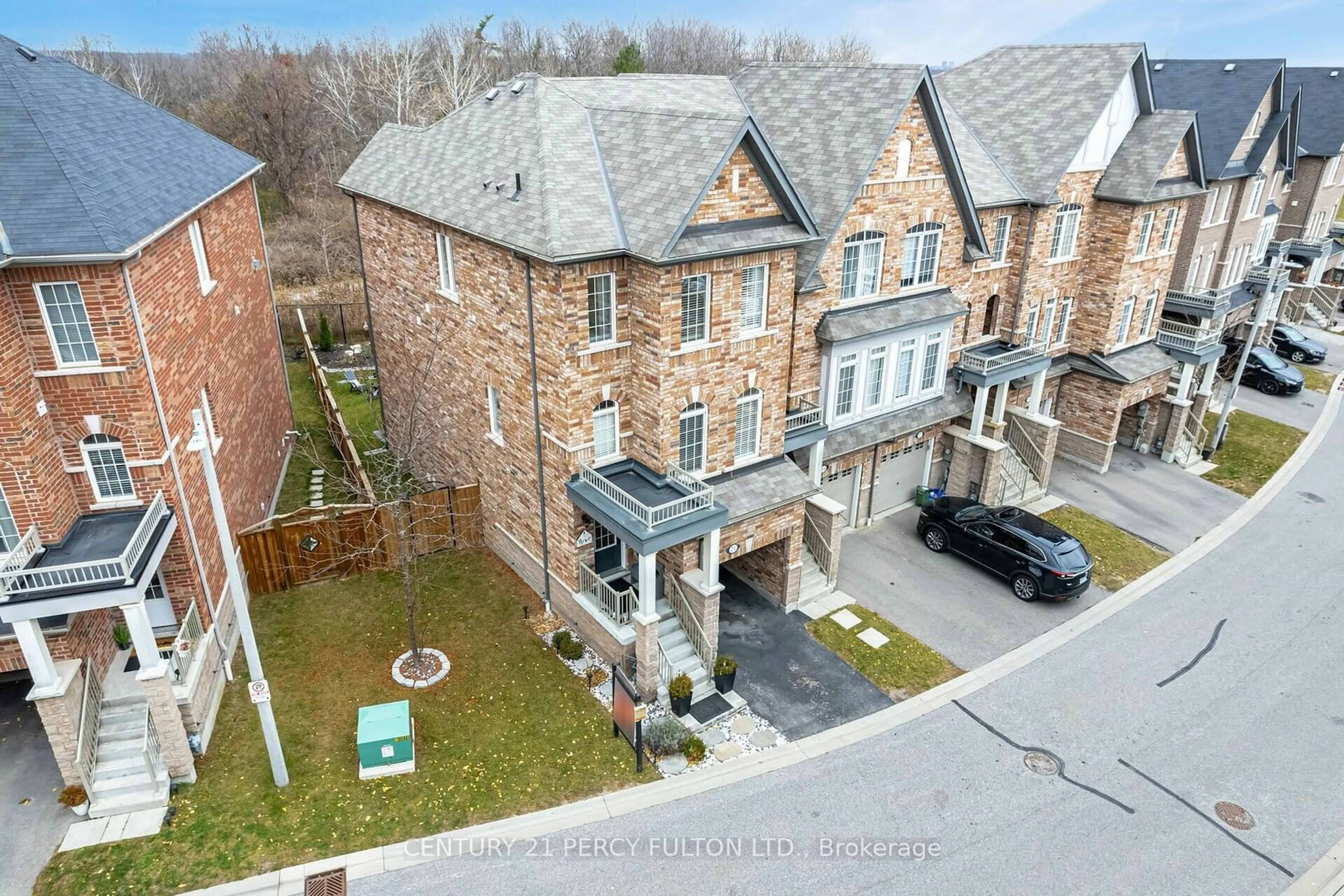 A pic from exterior of the house or condo, the street view for 21 Graywardine Lane, Ajax Ontario L1Z 0R9