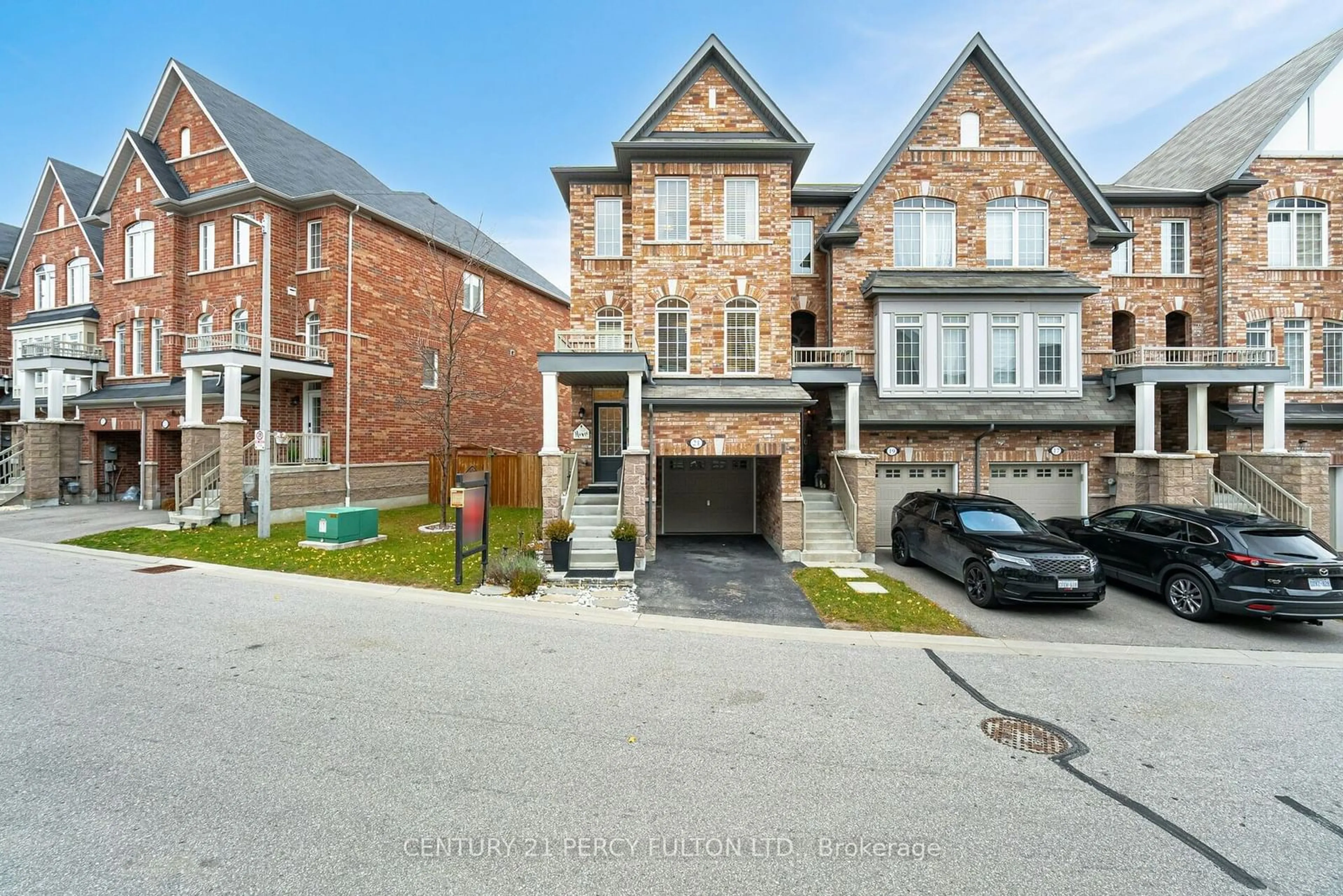 A pic from exterior of the house or condo, the street view for 21 Graywardine Lane, Ajax Ontario L1Z 0R9