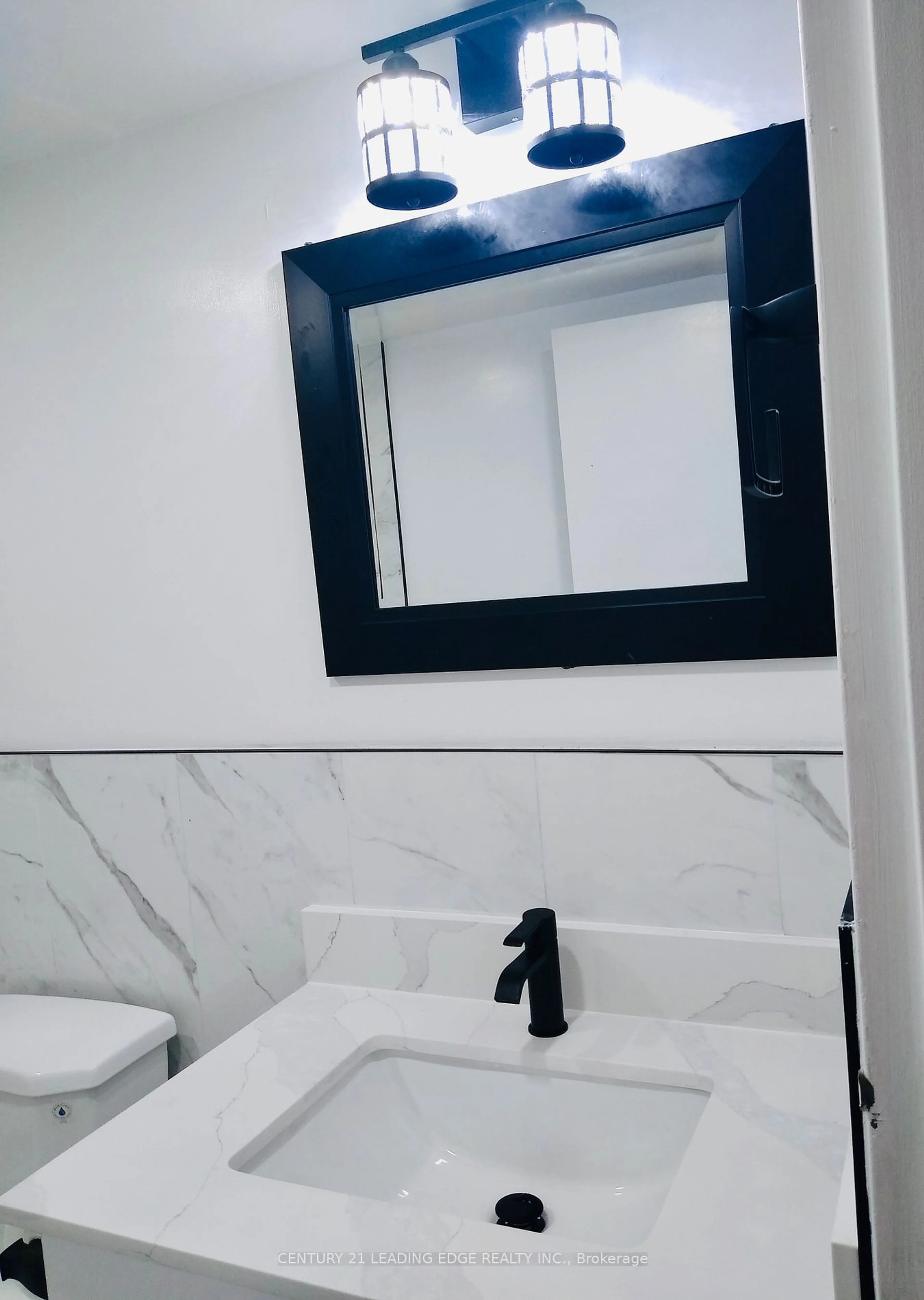 Bathroom, ceramic floors for 2466 Eglinton Ave #1610, Toronto Ontario M1K 5J8