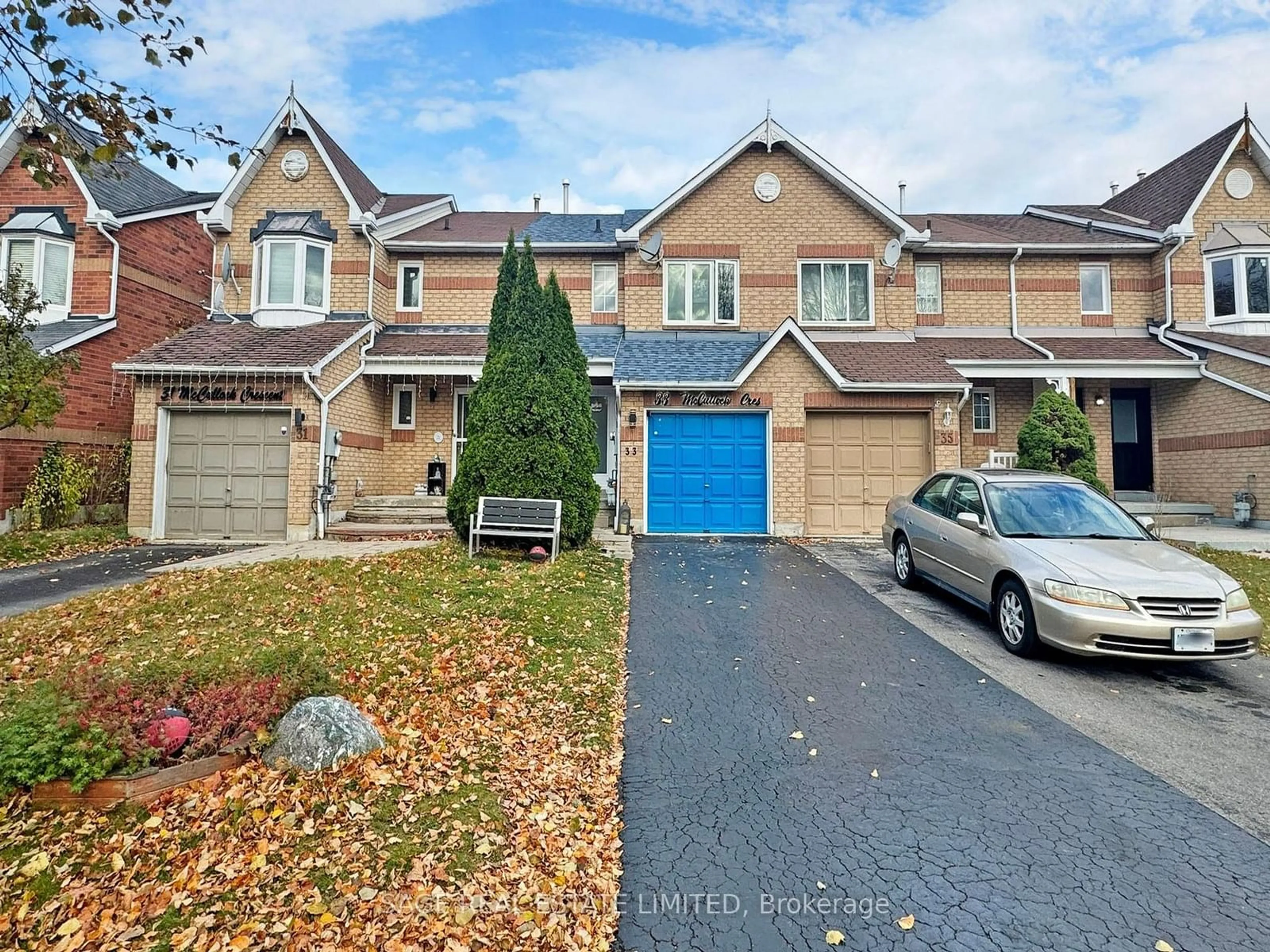 A pic from exterior of the house or condo, the street view for 33 Mccullock Cres, Ajax Ontario L1T 3W9