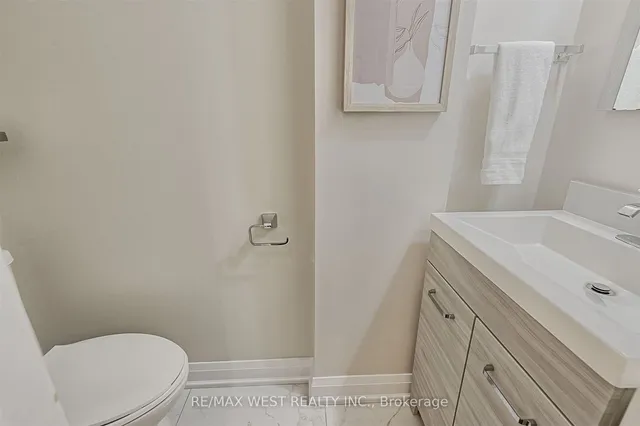 Additional property image - 427 Strathmore Blvd