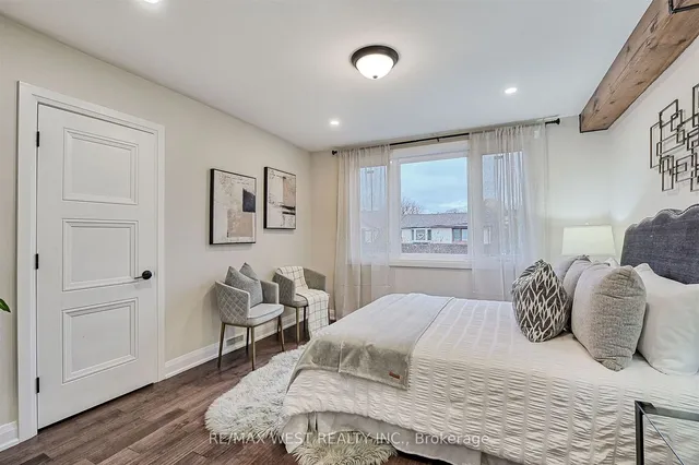 Additional property image - 427 Strathmore Blvd