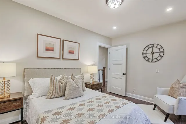 Additional property image - 427 Strathmore Blvd