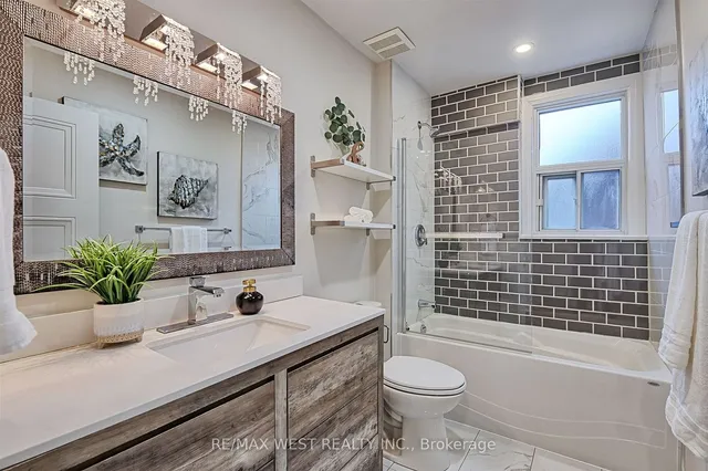 Additional property image - 427 Strathmore Blvd