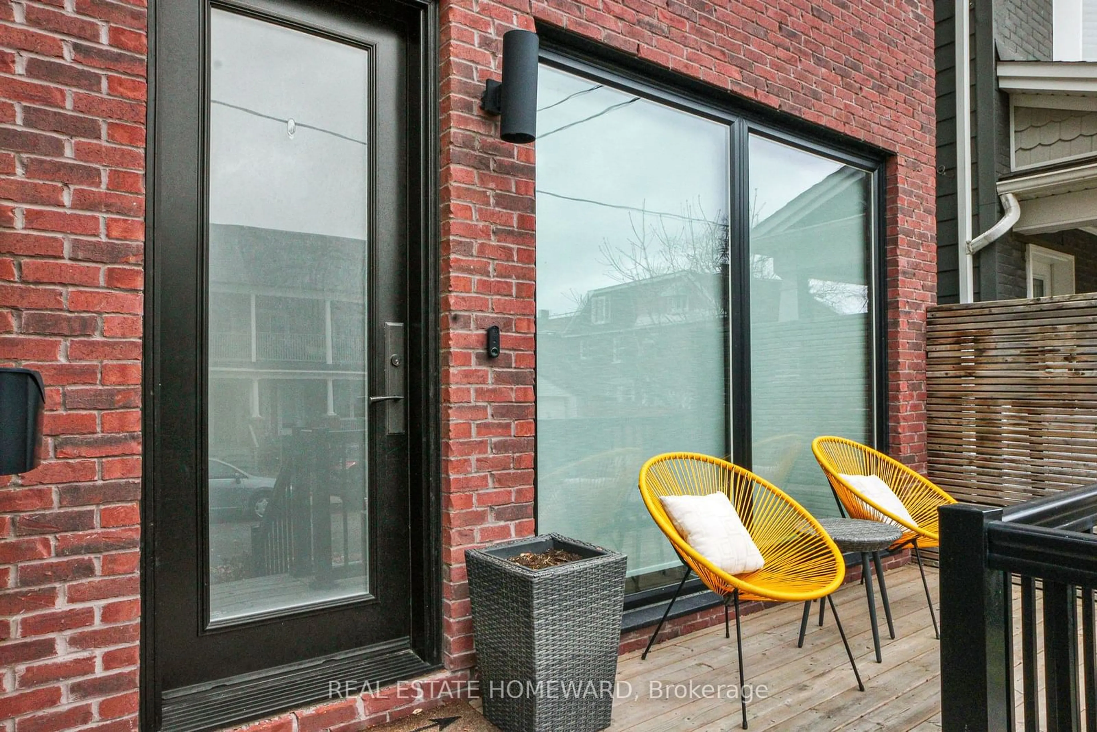 Patio, the front or back of building for 44 Endean Ave, Toronto Ontario M4M 1W6