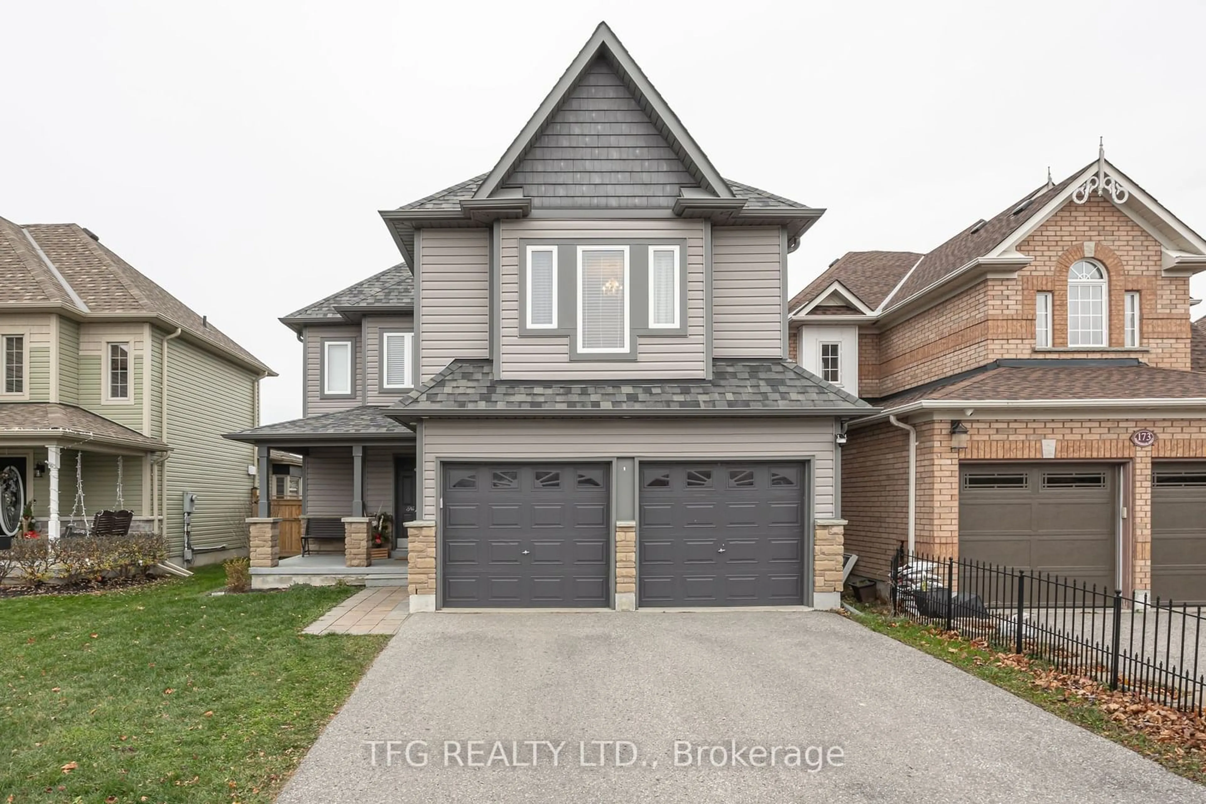 Frontside or backside of a home, cottage for 171 Brookhouse Dr, Clarington Ontario L1B 1N9