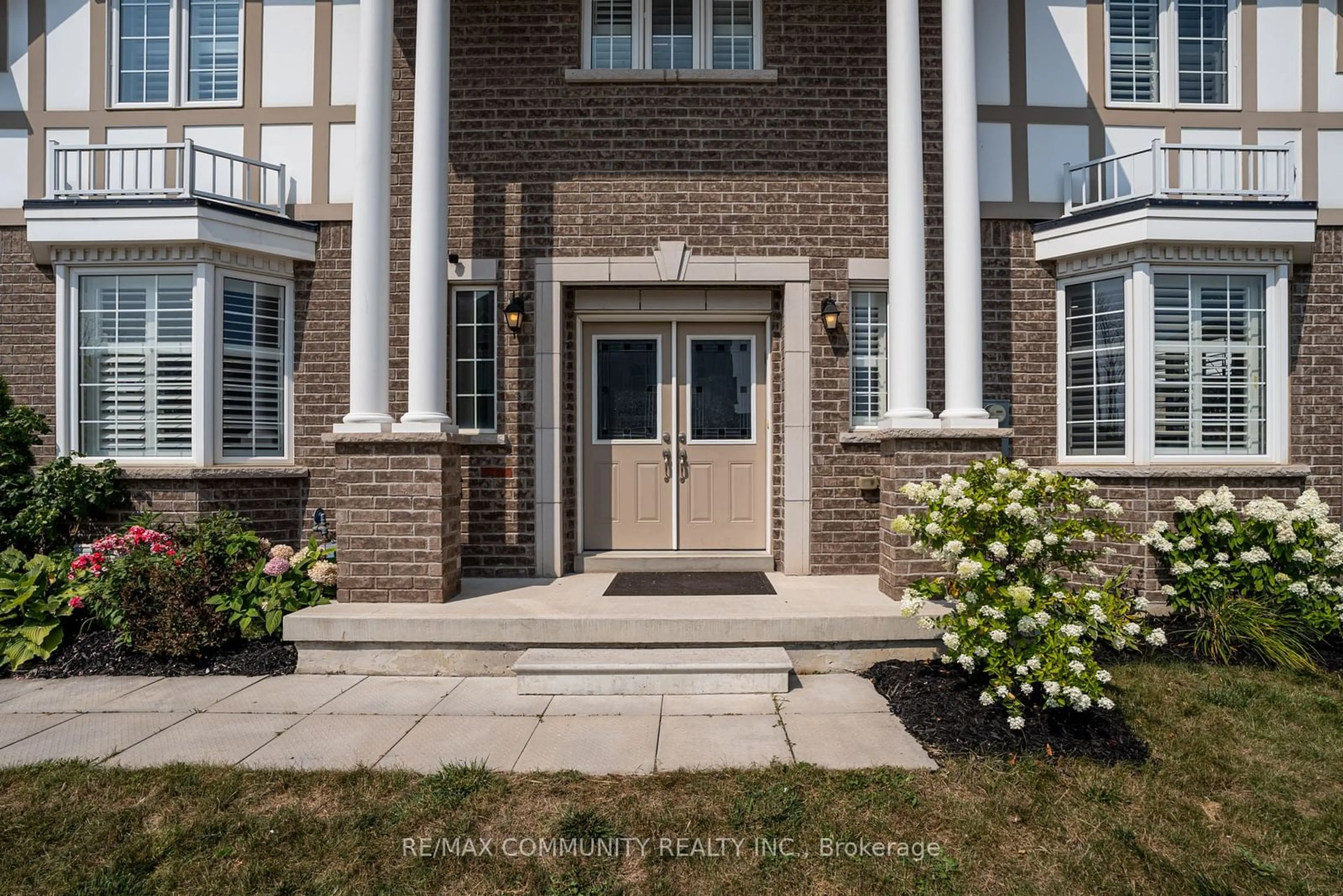 Home with brick exterior material for 100 Leney St, Ajax Ontario L1Z 2E3