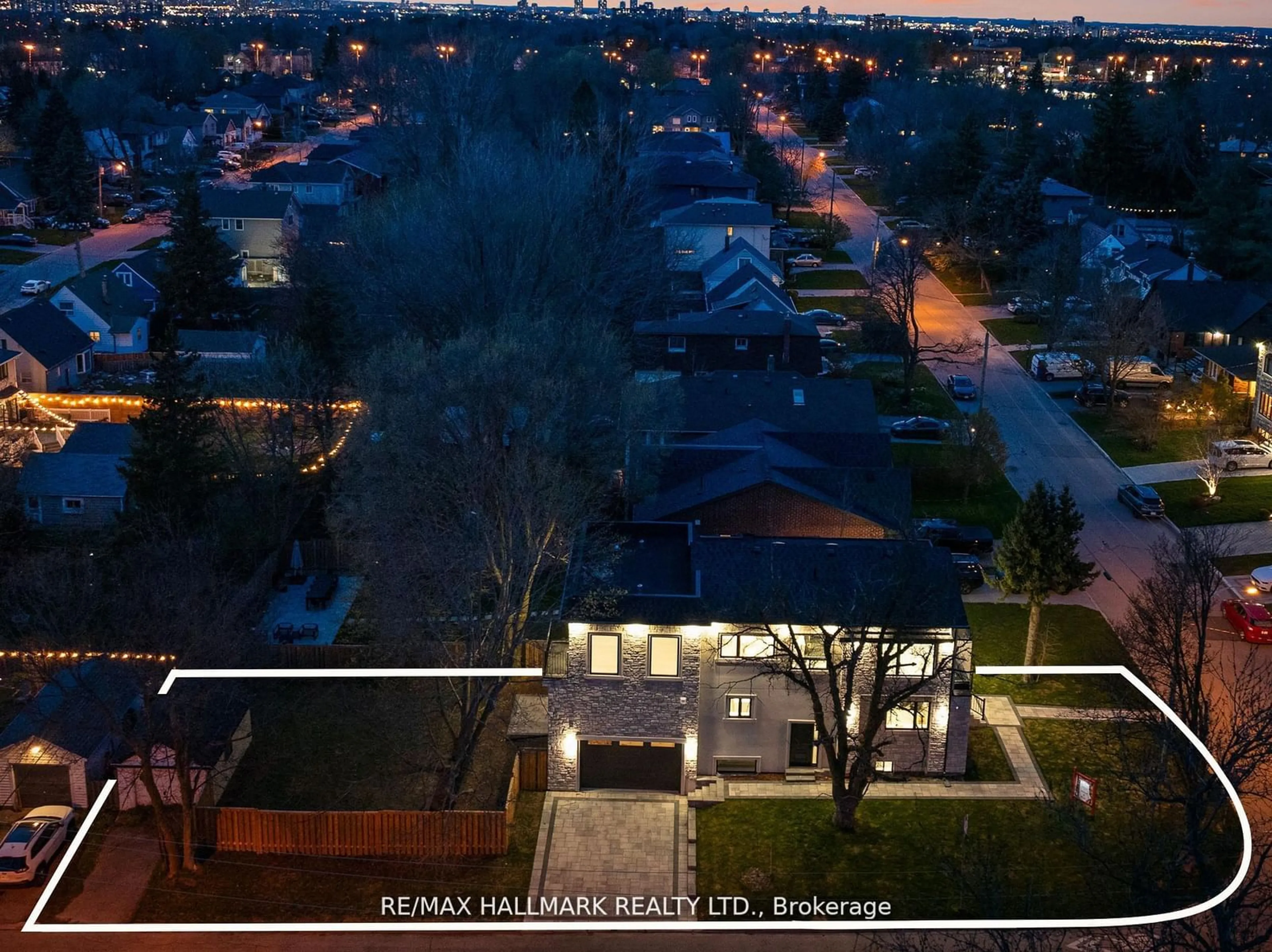 A pic from exterior of the house or condo, the street view for 50 Dorset Rd, Toronto Ontario M1M 2S7