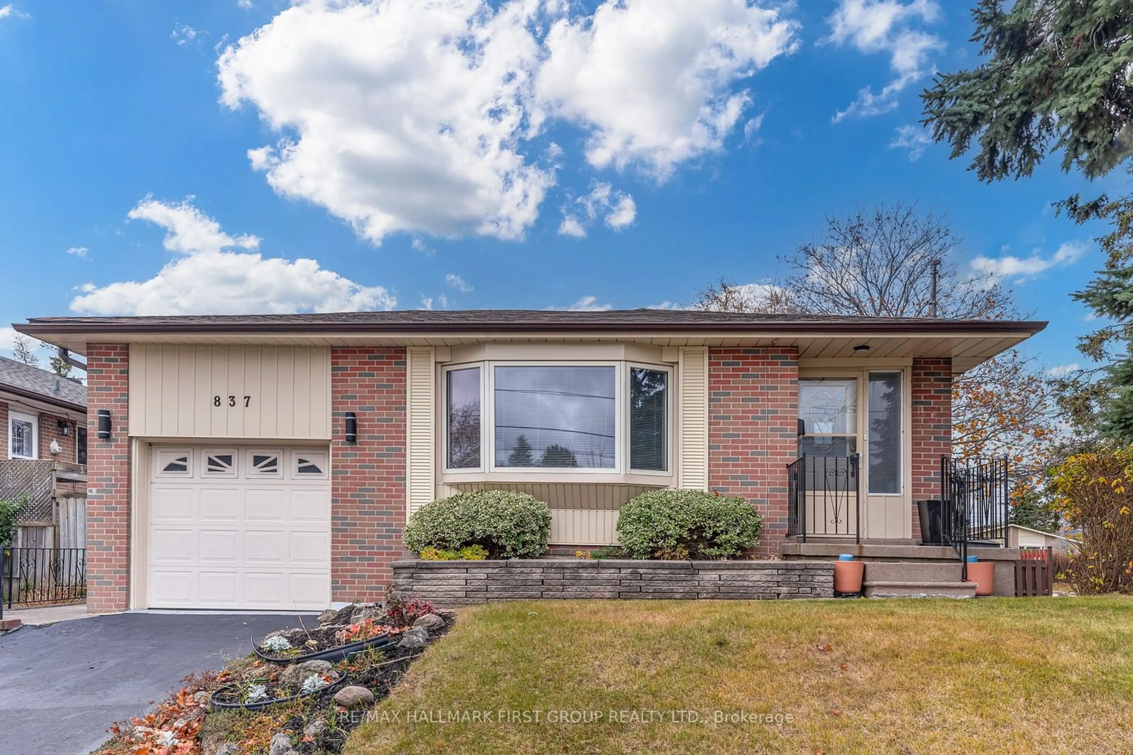 Home with brick exterior material for 837 Hillcrest Rd, Pickering Ontario L1W 2P8