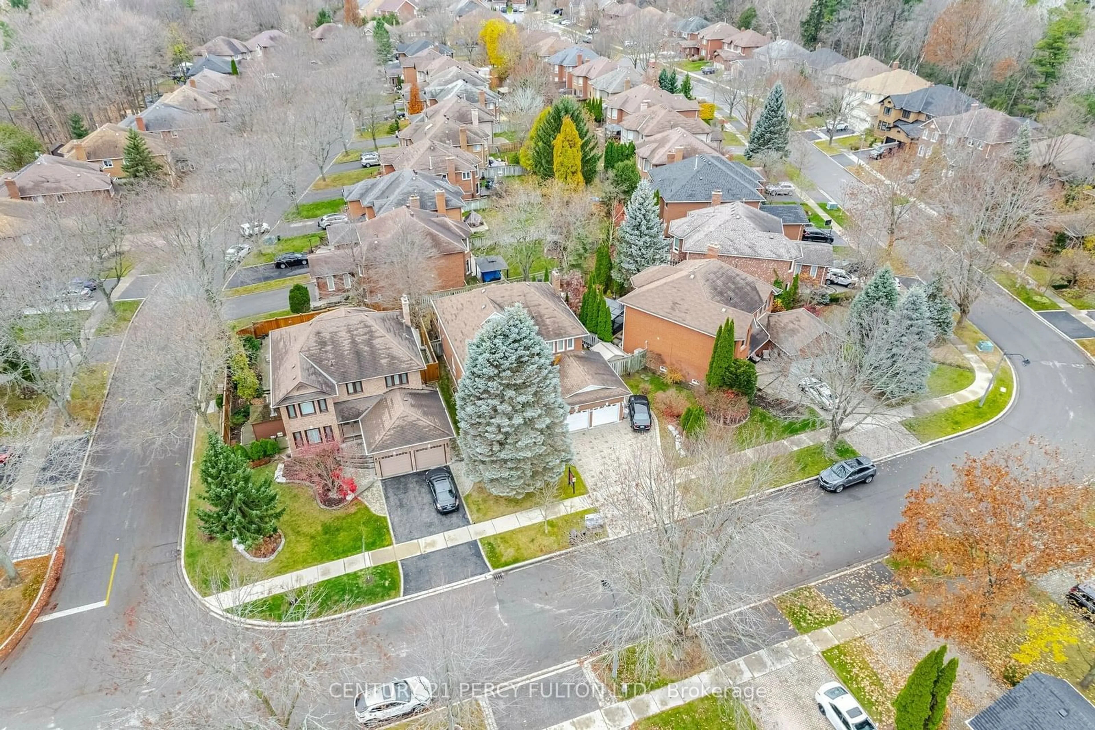 Frontside or backside of a home, the street view for 887 Darwin Dr, Pickering Ontario L1X 2P8