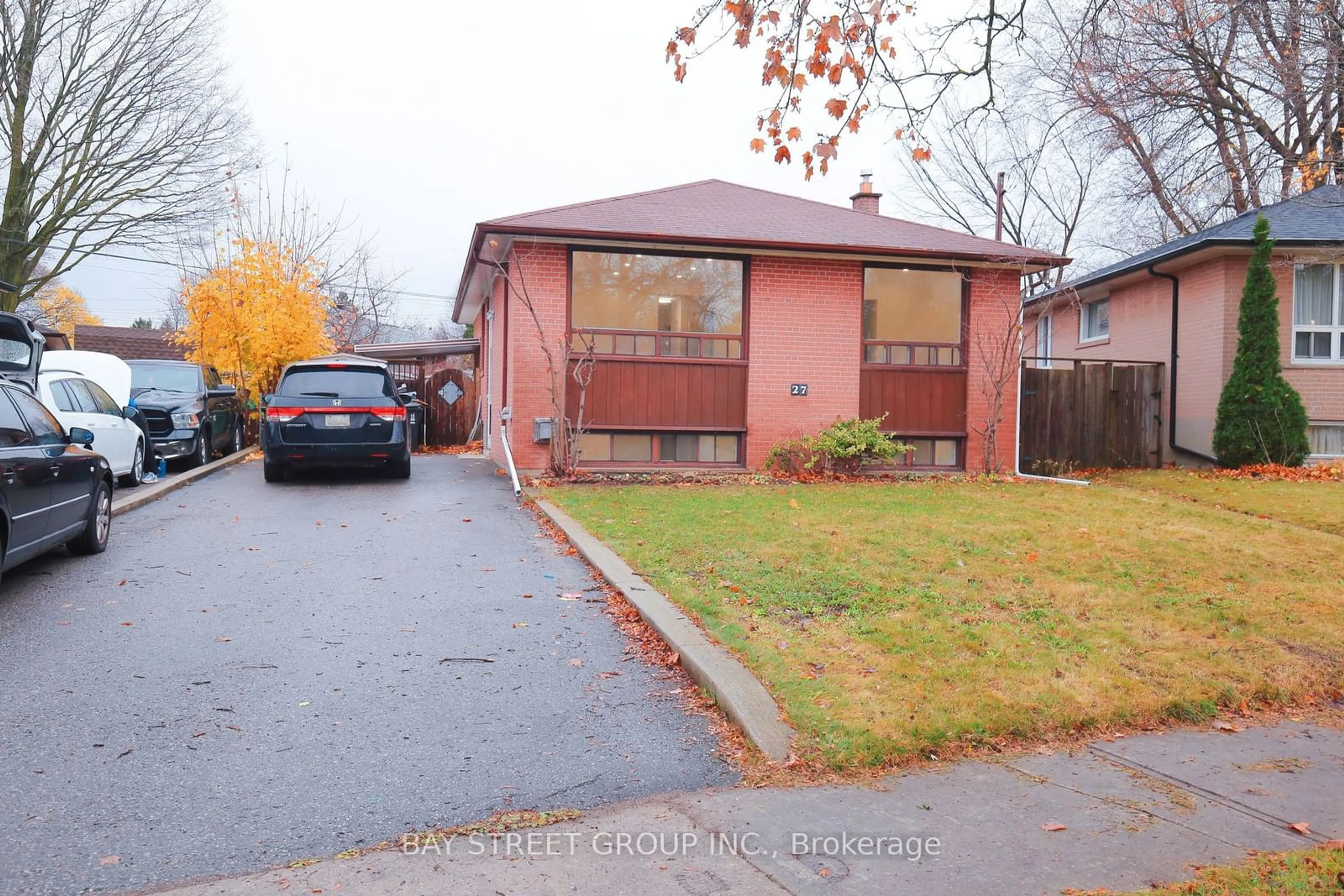 Frontside or backside of a home, the street view for 27 Manorwood Rd, Toronto Ontario M1P 4G8