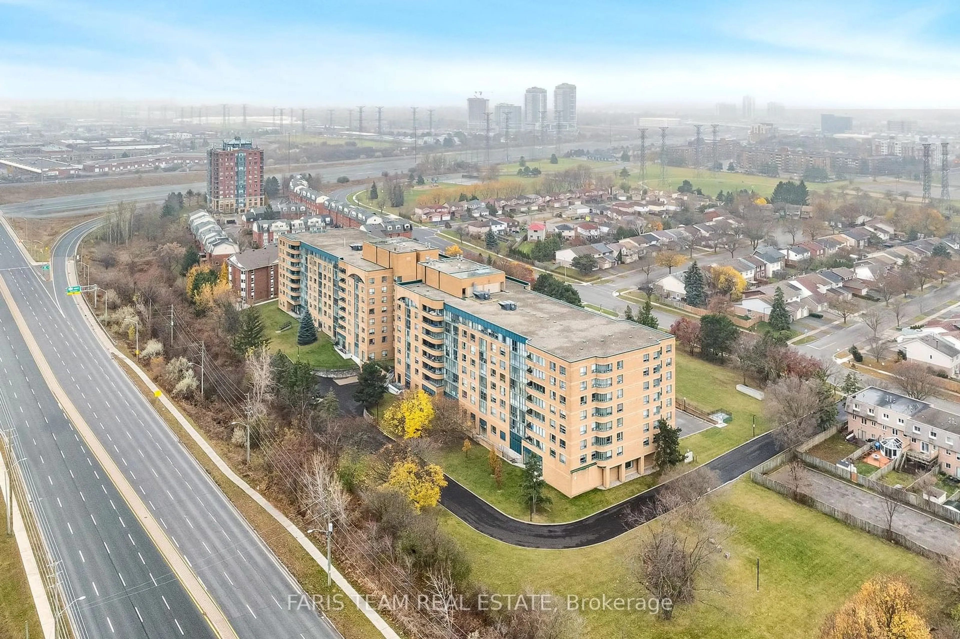 A pic from exterior of the house or condo, the view of city buildings for 1655 Pickering Pkwy #809, Pickering Ontario L1V 6L3