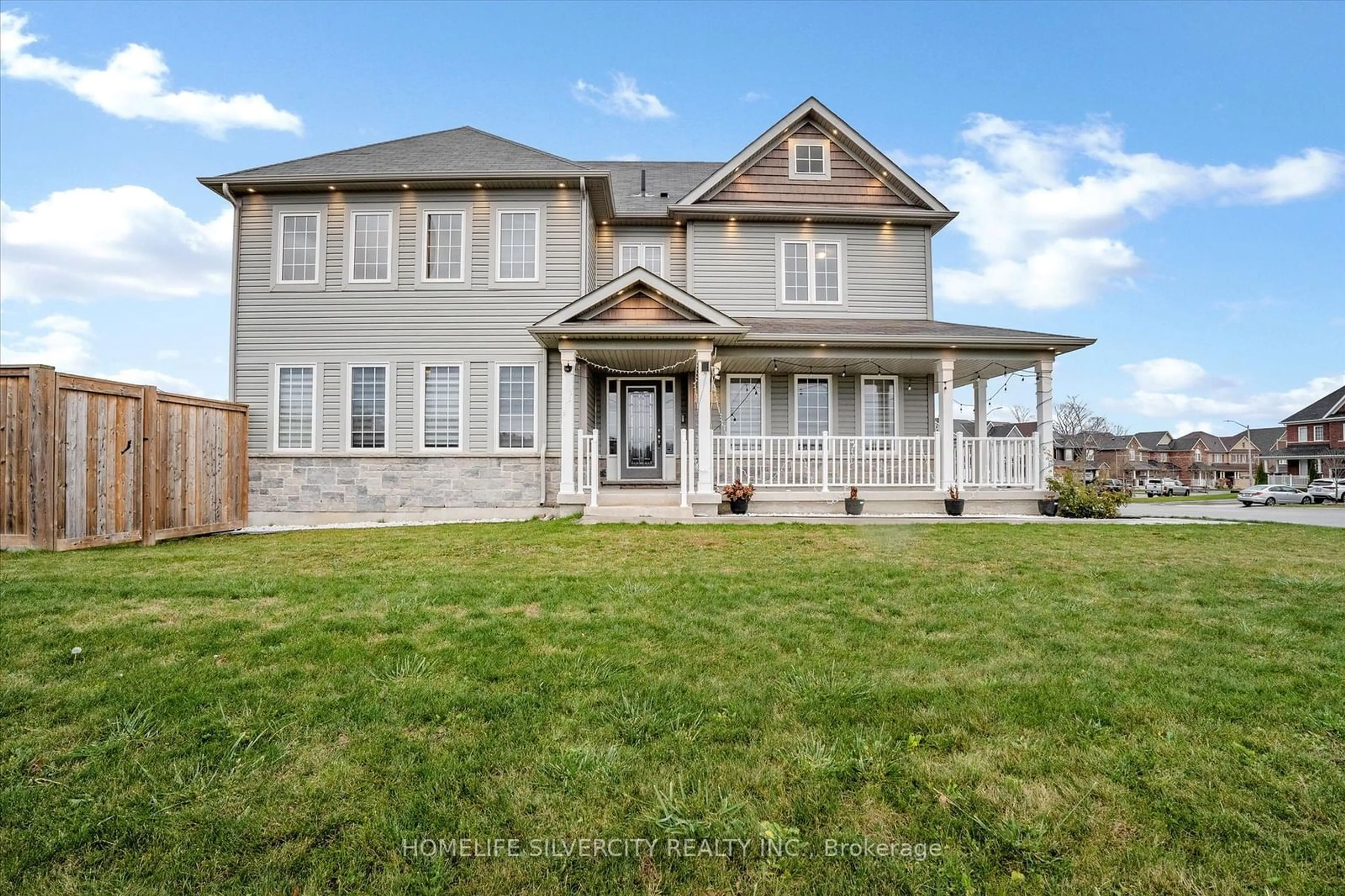 Frontside or backside of a home, the street view for 91 Kilpatric Crt, Clarington Ontario L1C 0V1