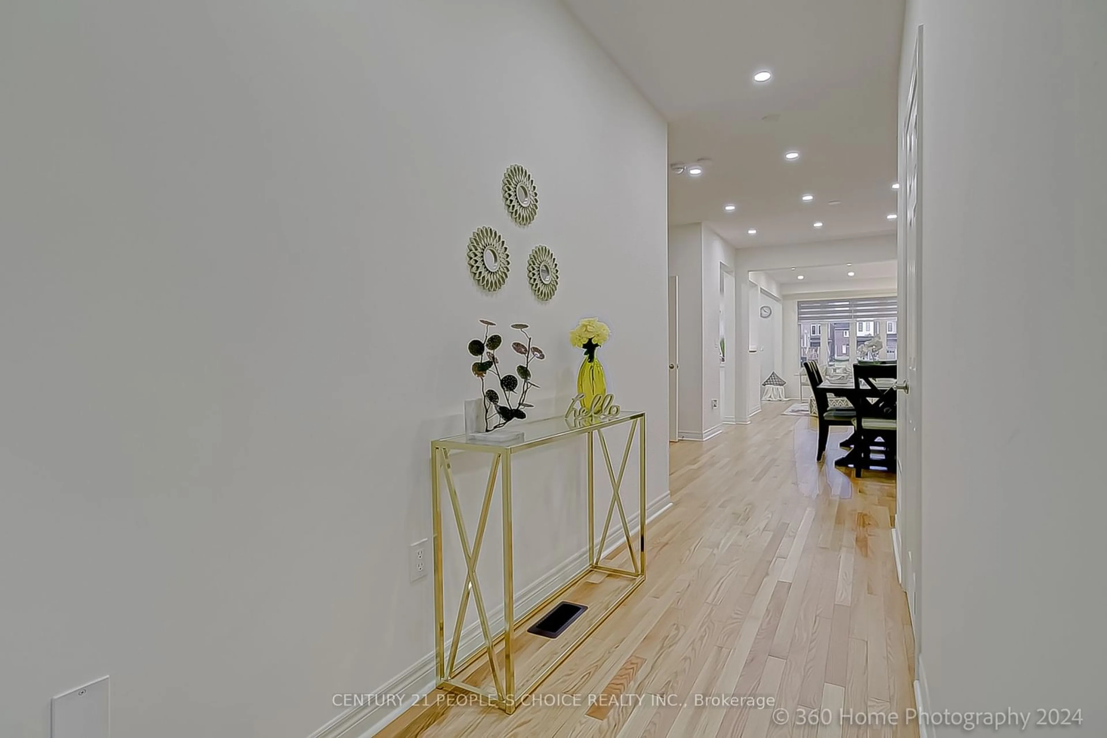 Indoor foyer, wood floors for 1202 Jim Brewster Circ, Oshawa Ontario L1G 7S1