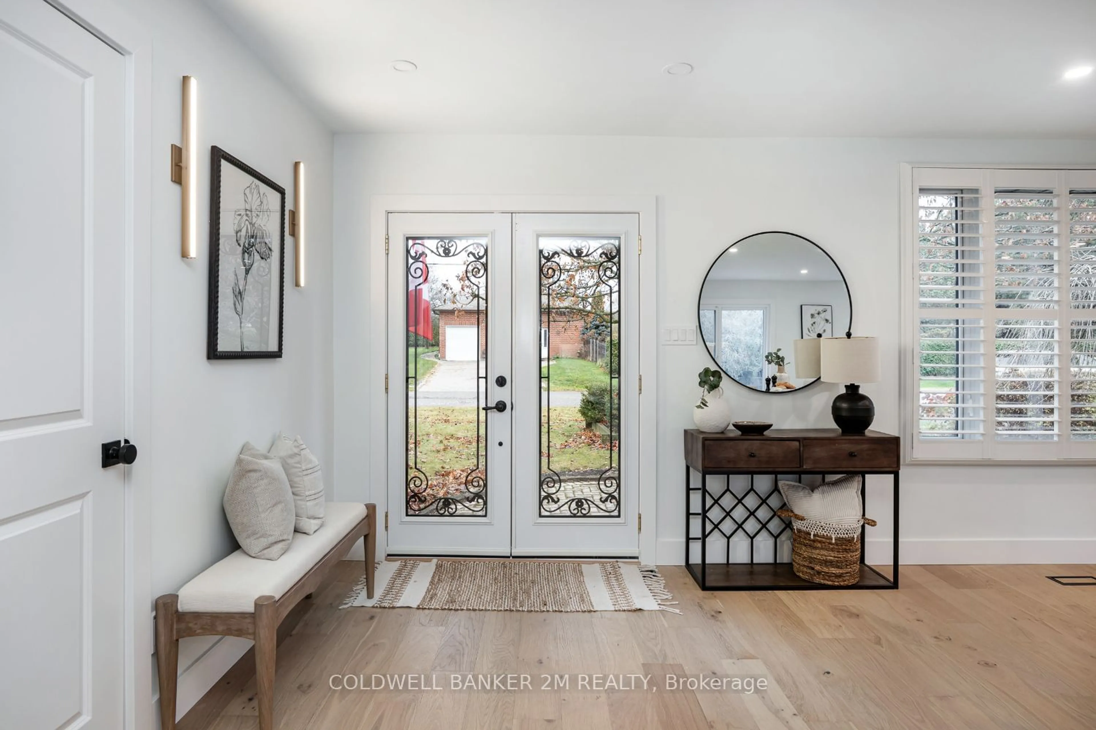 Indoor entryway, wood floors for 619 Alma St, Scugog Ontario L9L 1C5