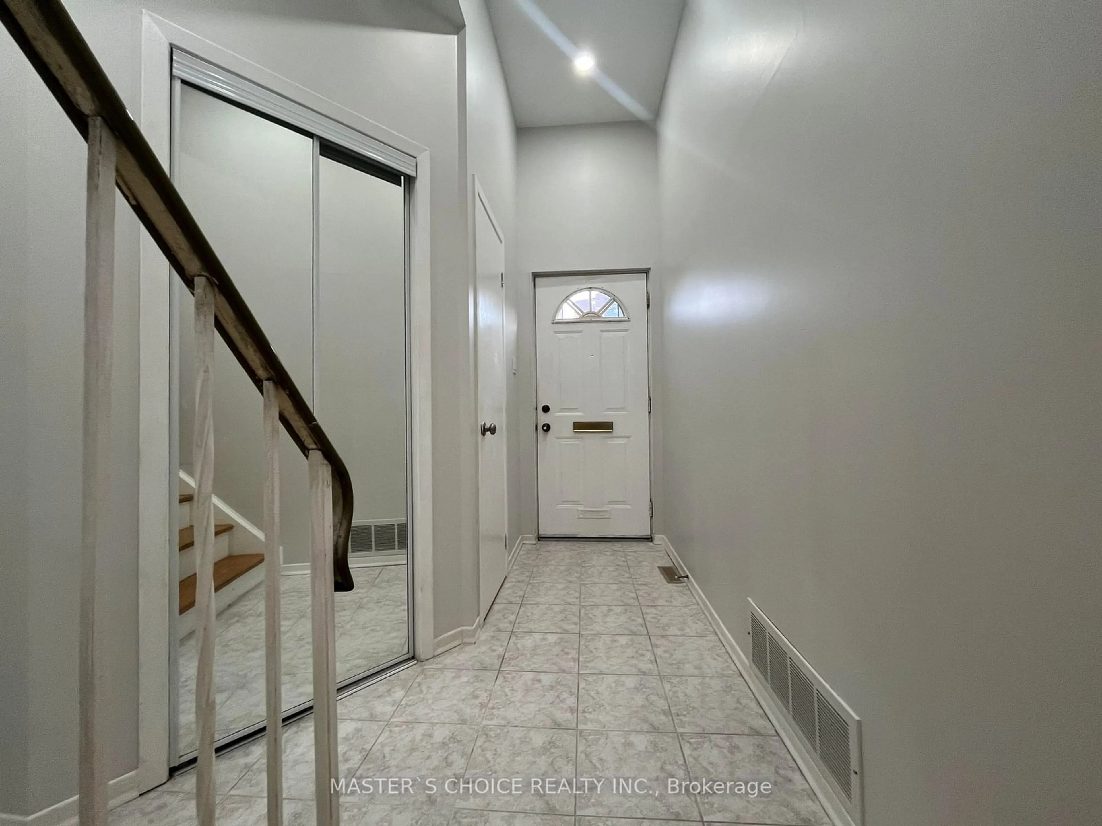 Indoor foyer, not visible floor for 128 Bonis Ave, Toronto Ontario M1T 2V2