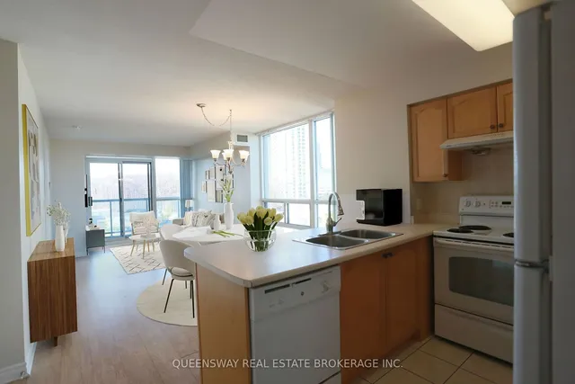 Additional property image - 68 Grangeway Ave Unit 803