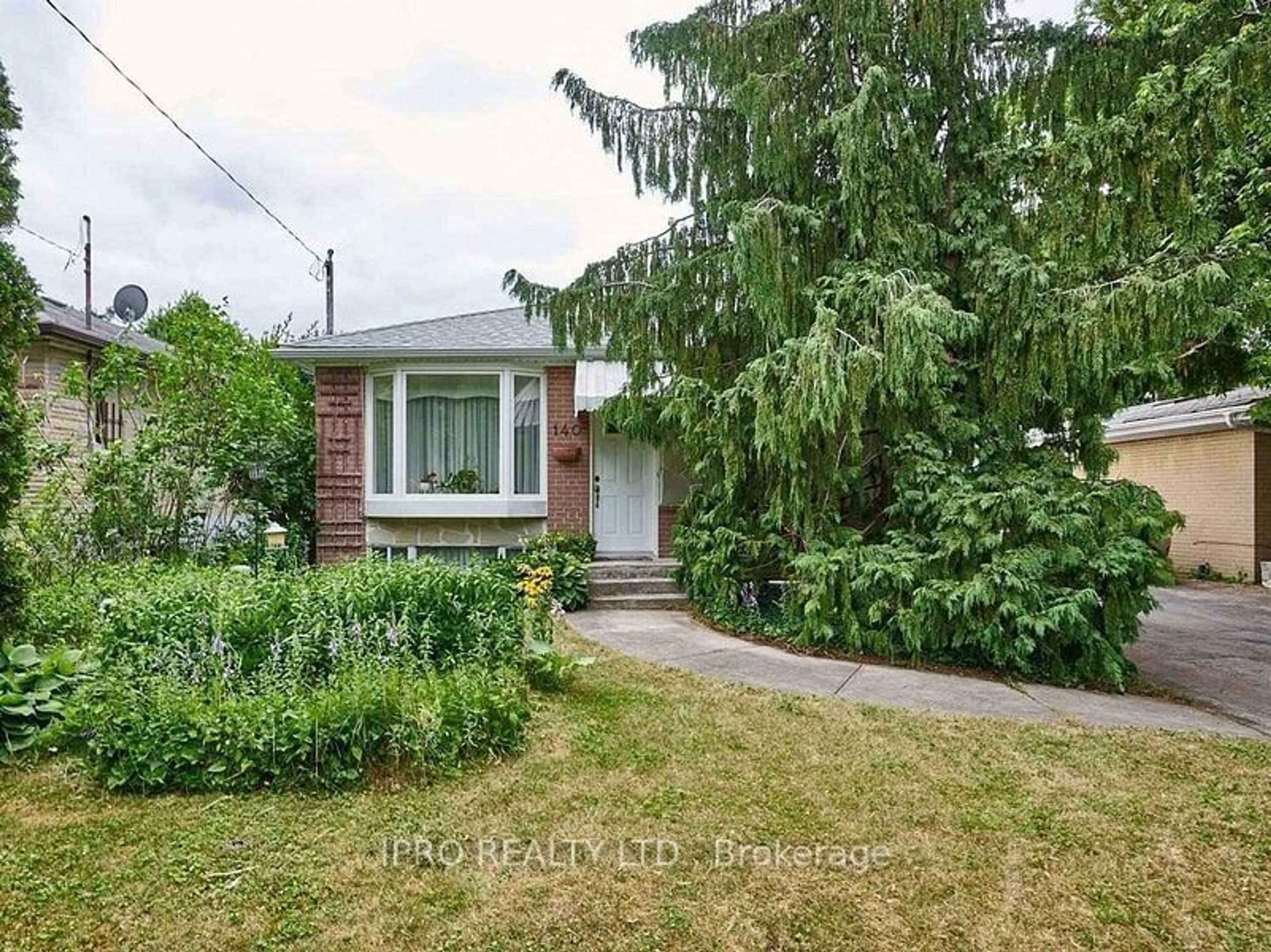 Frontside or backside of a home, cottage for 140 Porchester Dr Dr, Toronto Ontario M1J 2R7