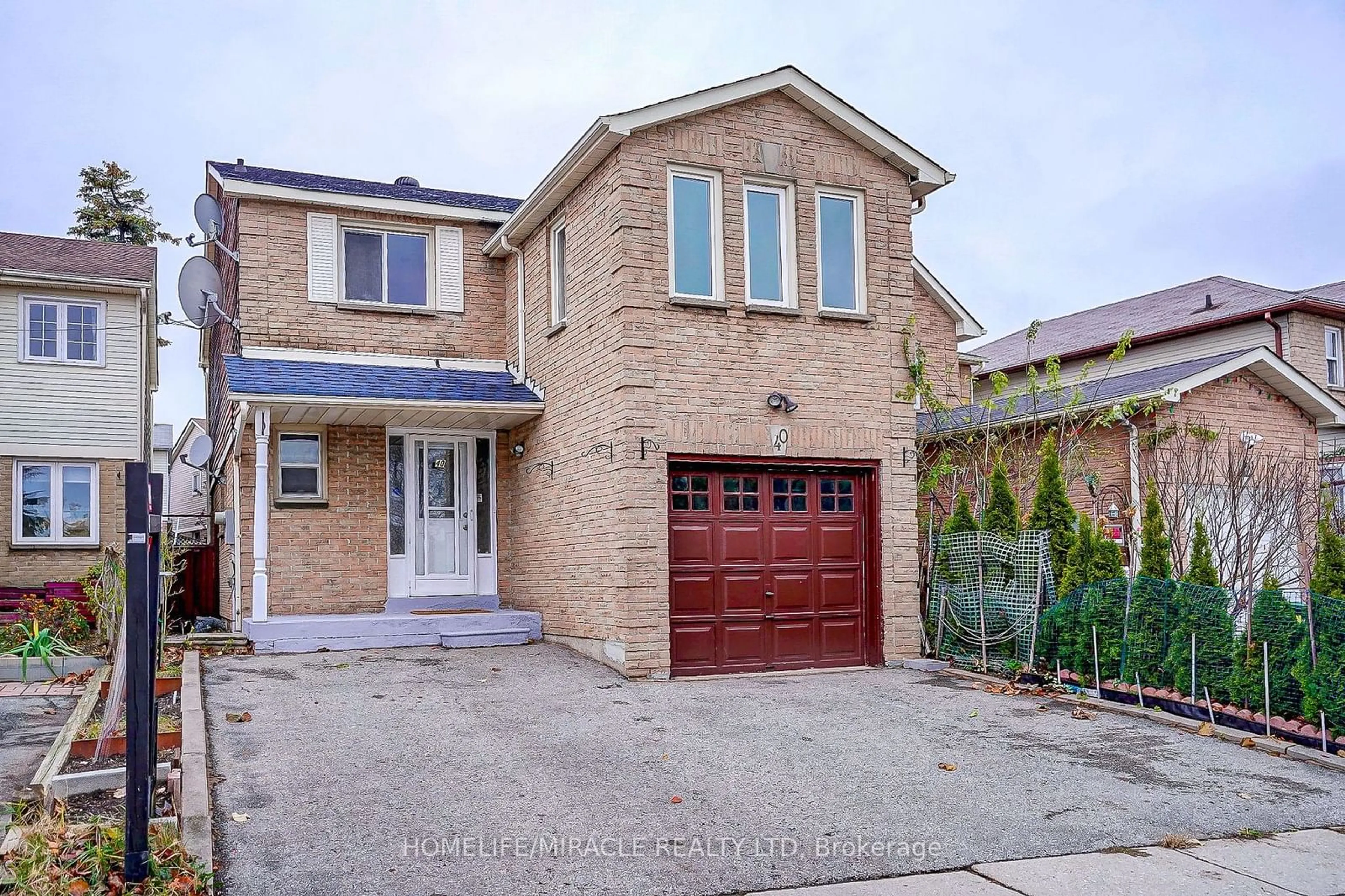 Home with brick exterior material for 40 Whispering Willow Ptwy, Toronto Ontario M1B 4B3