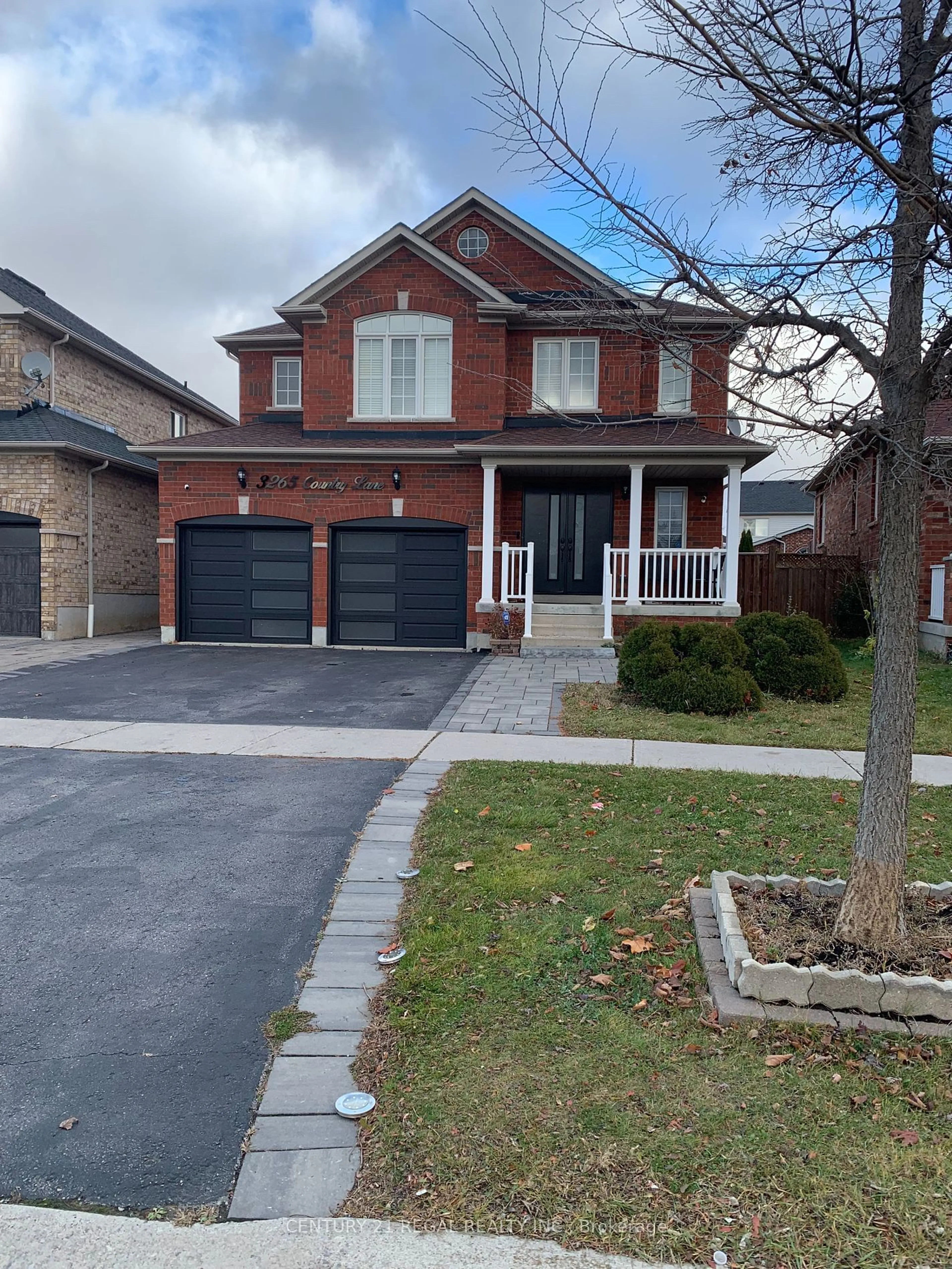 Home with brick exterior material for 3265 Country Lane, Whitby Ontario L1P 1T7