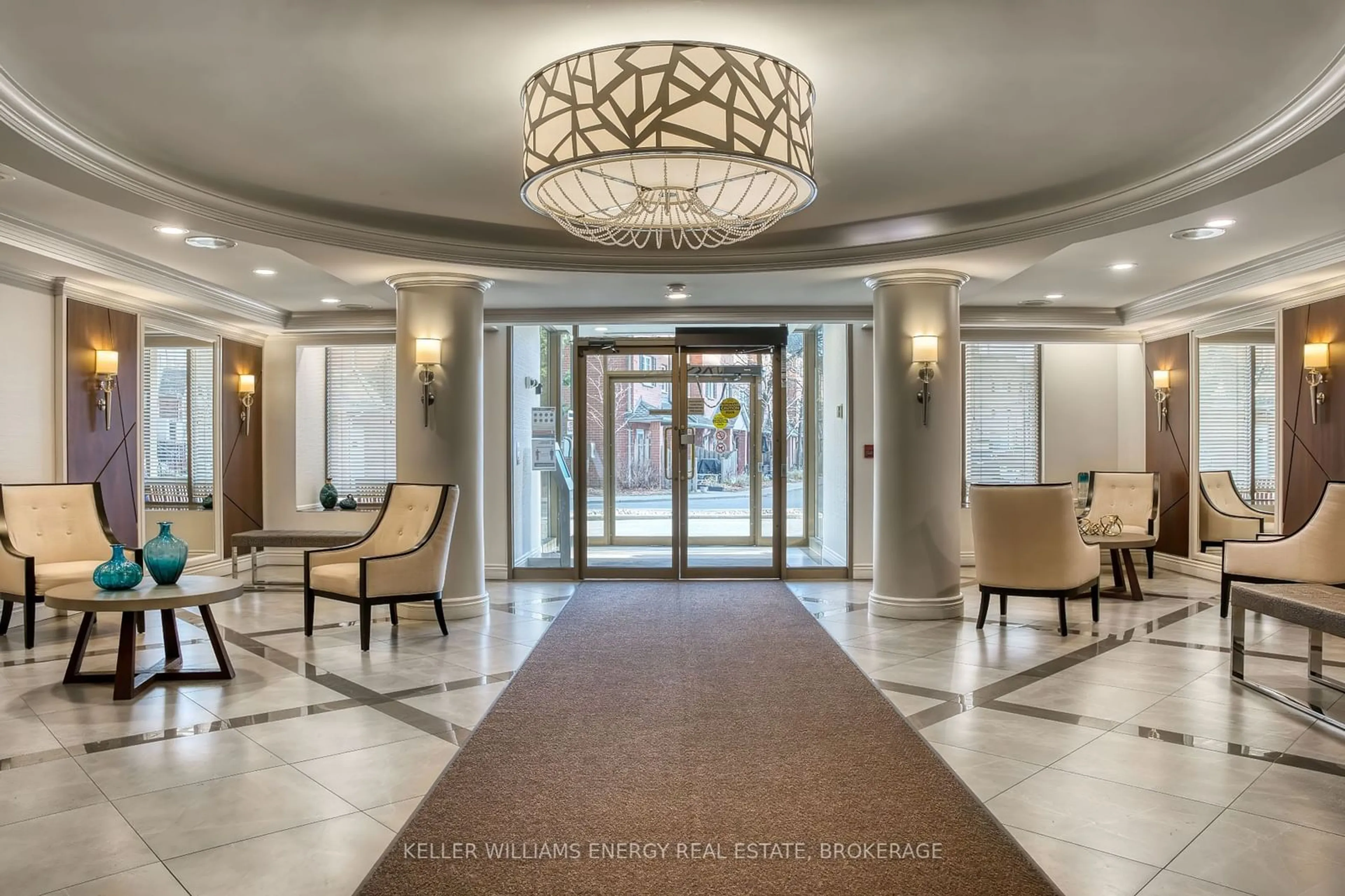 Indoor lobby, wood floors for 1000 The Esplanade St #103, Pickering Ontario L1V 6V4