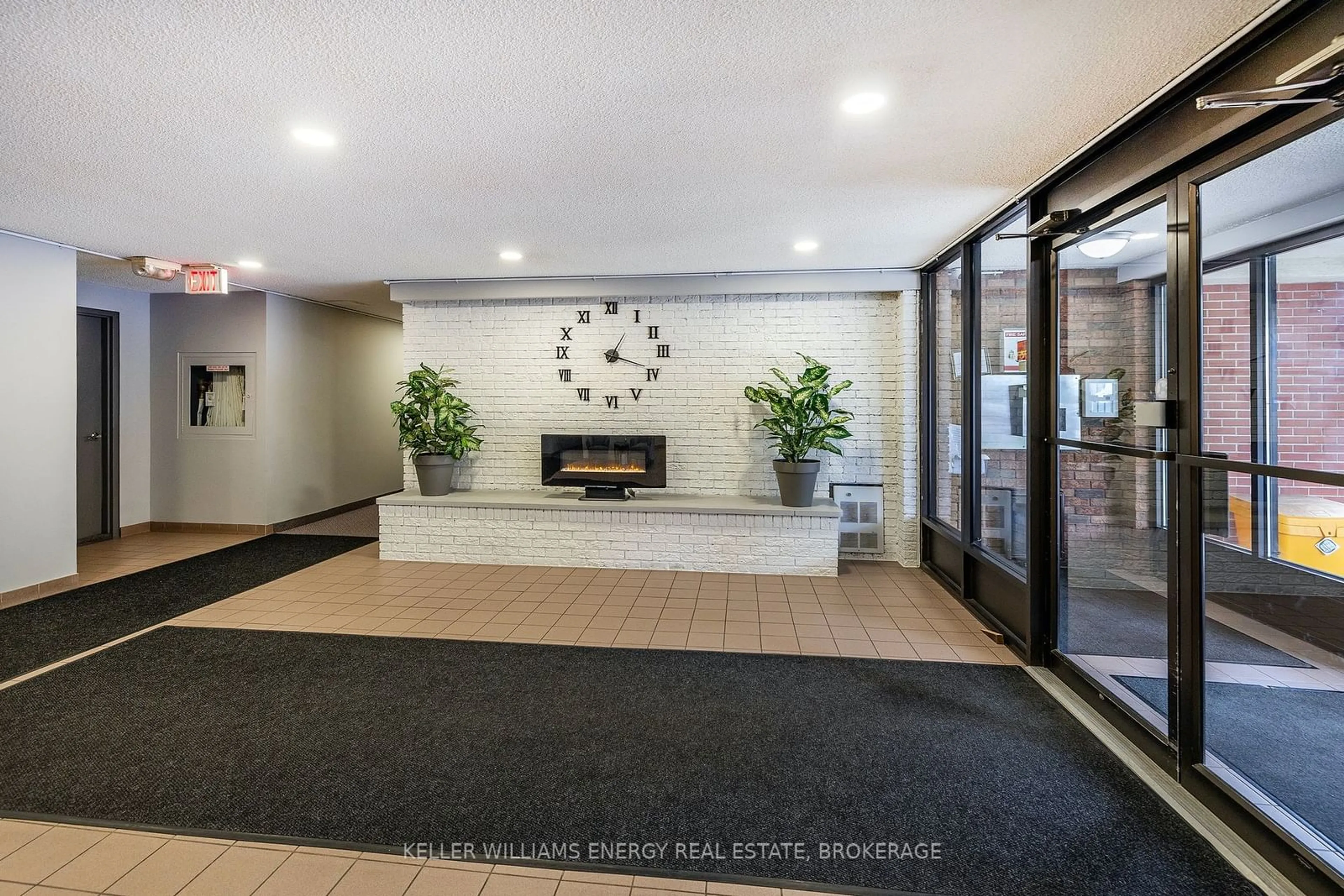 Indoor lobby, carpet floors for 131 Taunton Rd #207, Oshawa Ontario L1G 3T8