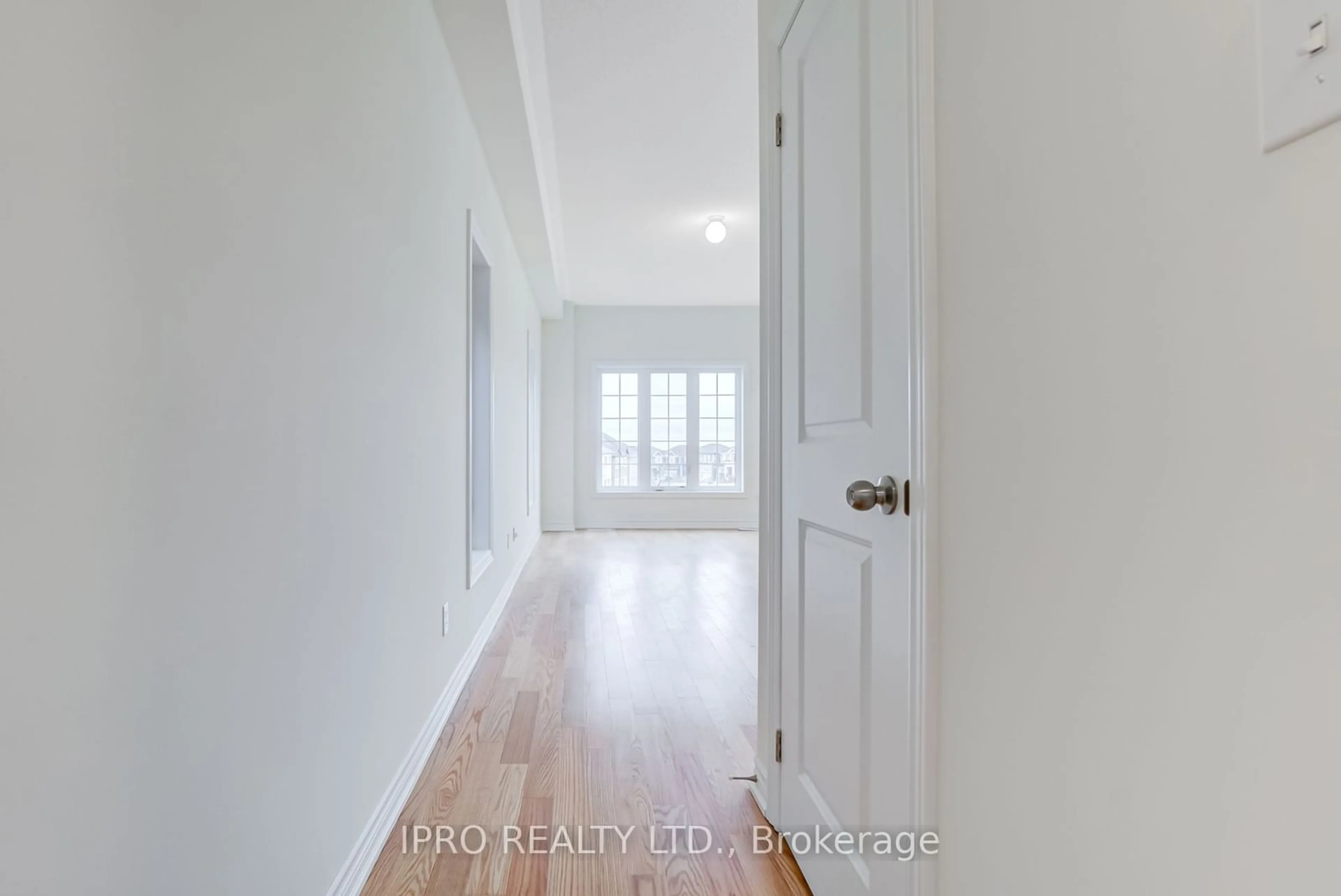 Indoor entryway, wood floors for 1113 Skyridge Blvd, Pickering Ontario L1X 2R2