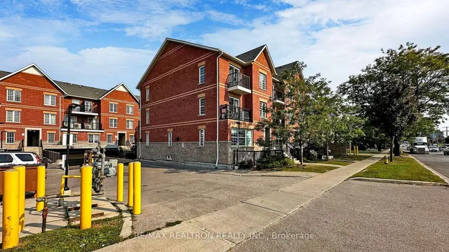 Additional property image - 1483 Birchmount Rd Unit 304