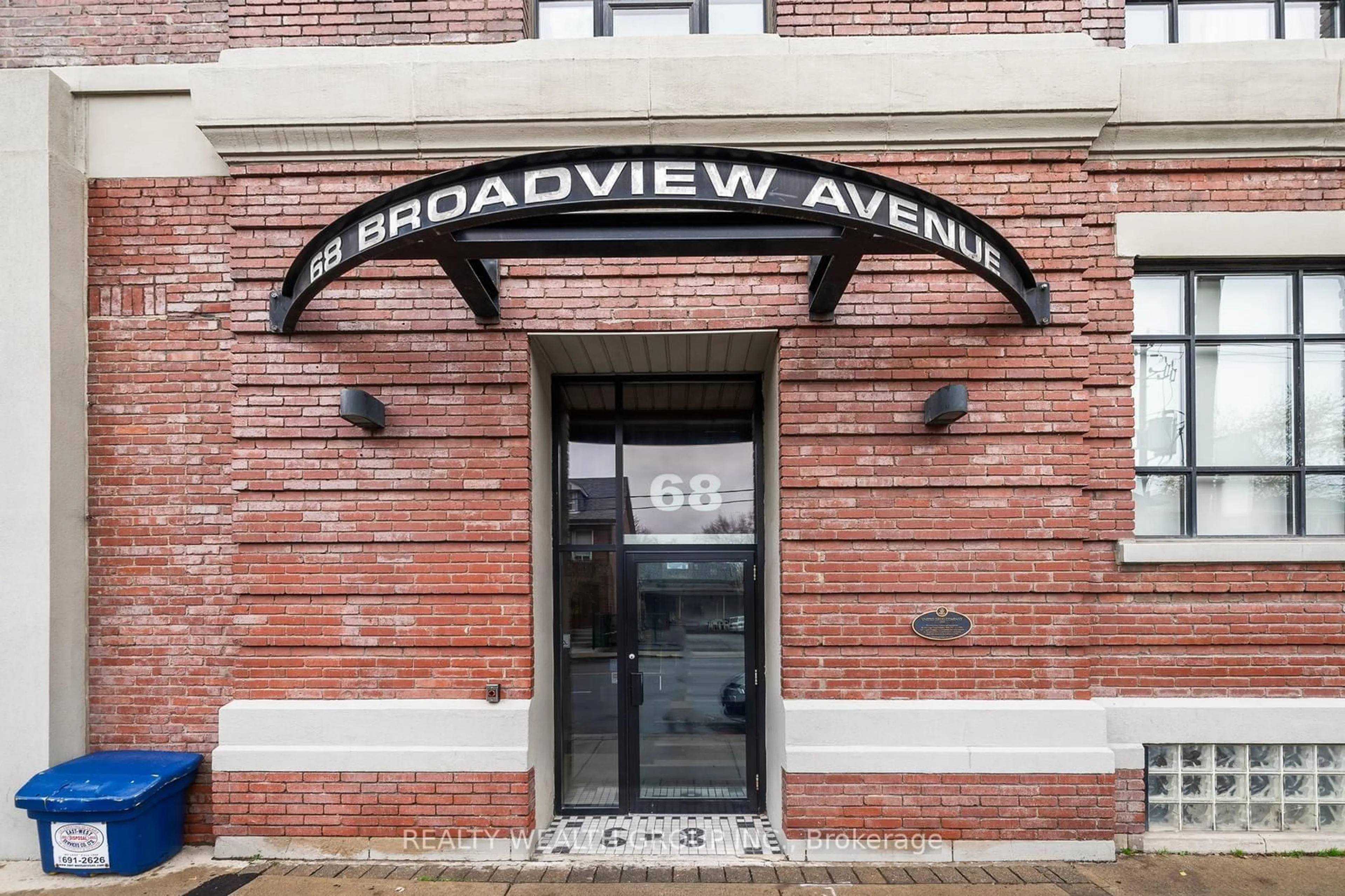 Indoor foyer for 68 Broadview Ave #507, Toronto Ontario M4M 2E6