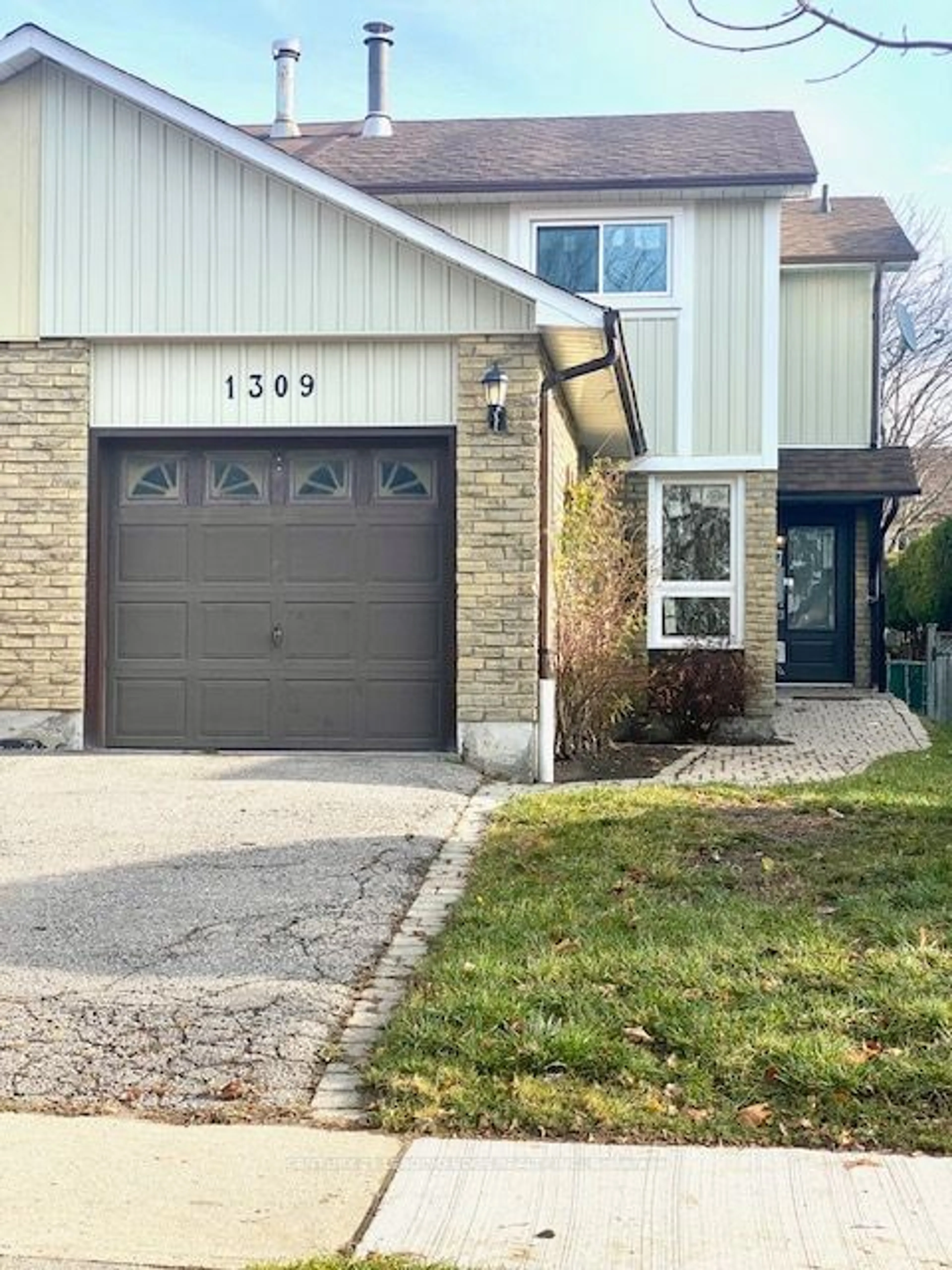 A pic from exterior of the house or condo, the street view for 1309 Northbrook St, Oshawa Ontario L1G 7M5