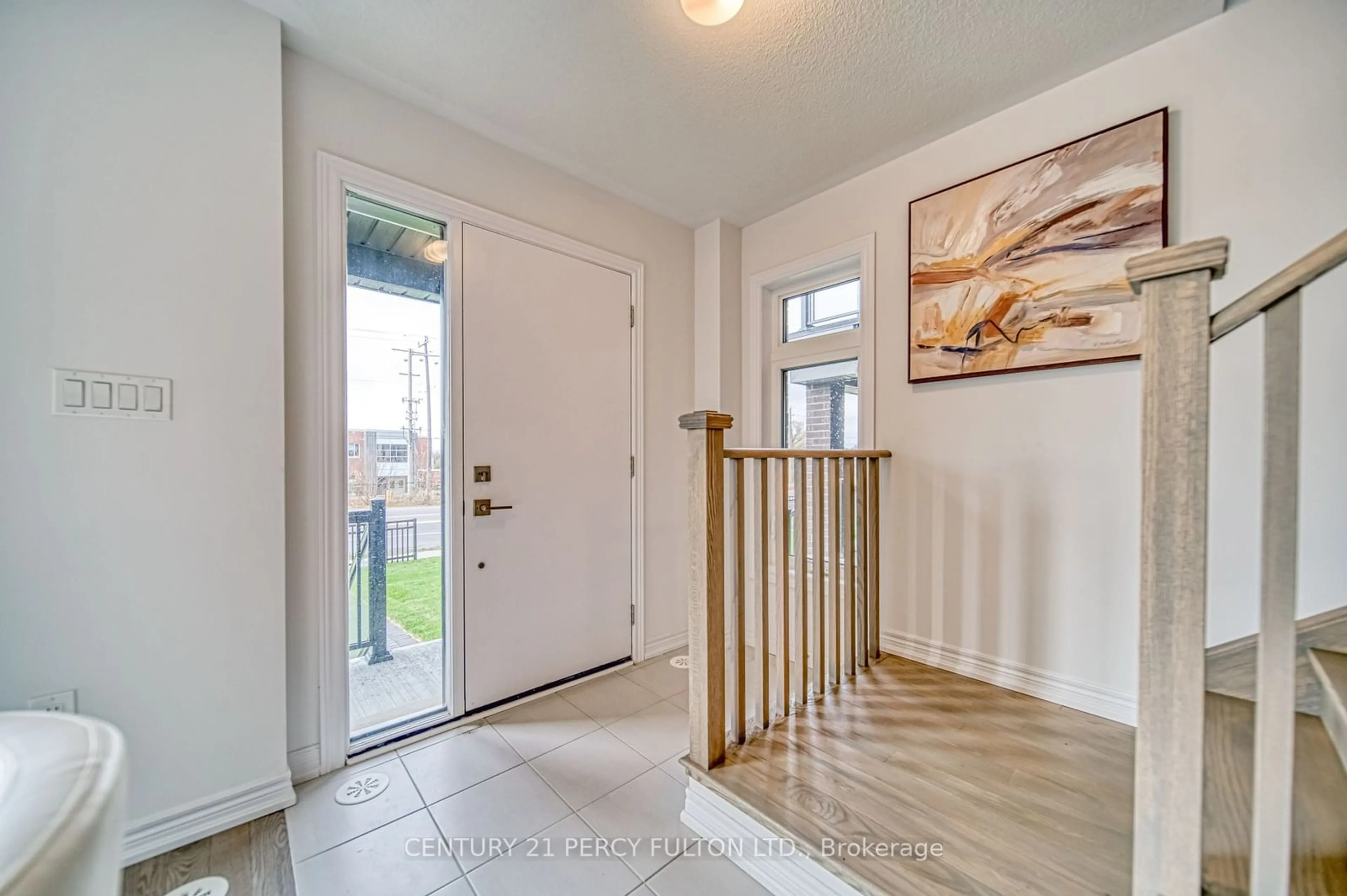 Indoor entryway, wood floors for 53 Sorbara Way, Whitby Ontario L1M 0M4