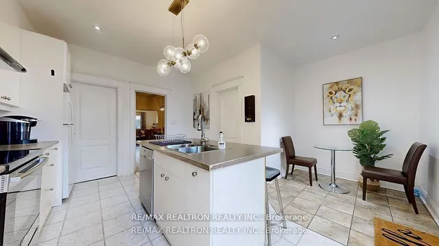 Additional property image - 12 Lark St
