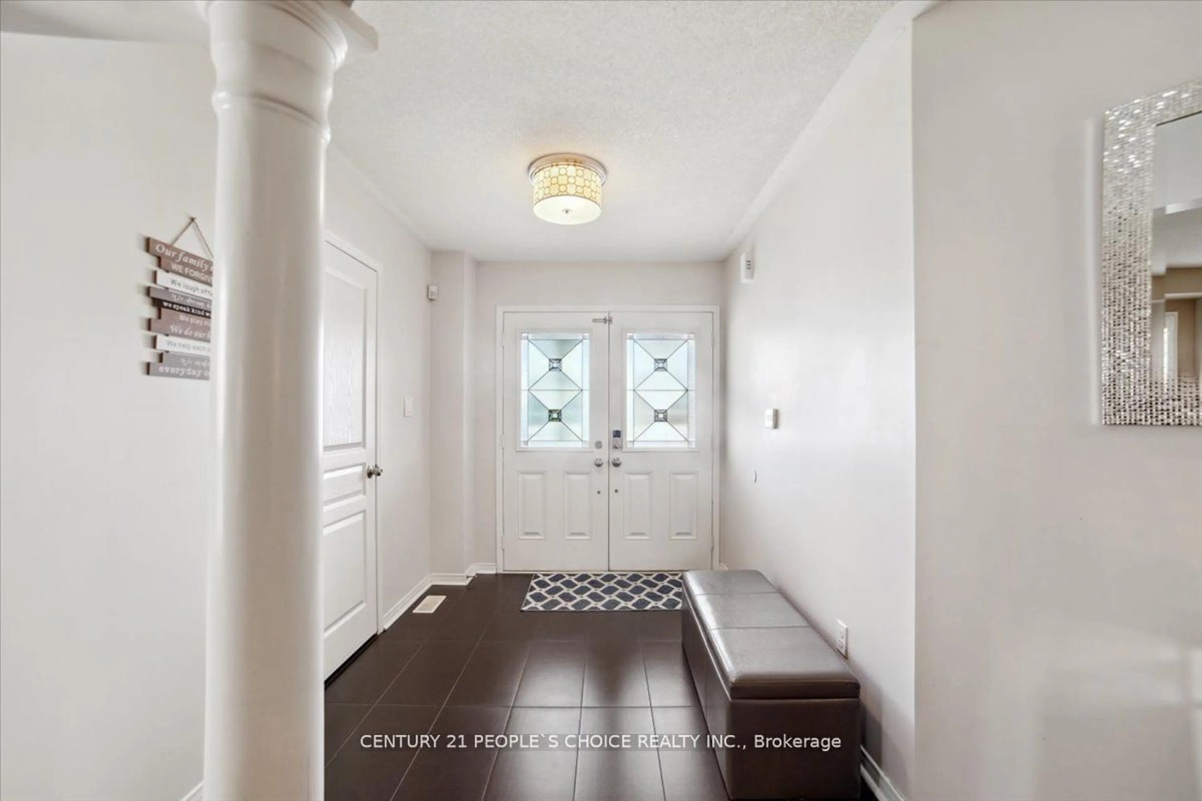 Indoor entryway, wood floors for 1071 Coldstream Dr, Oshawa Ontario L1K 0J6