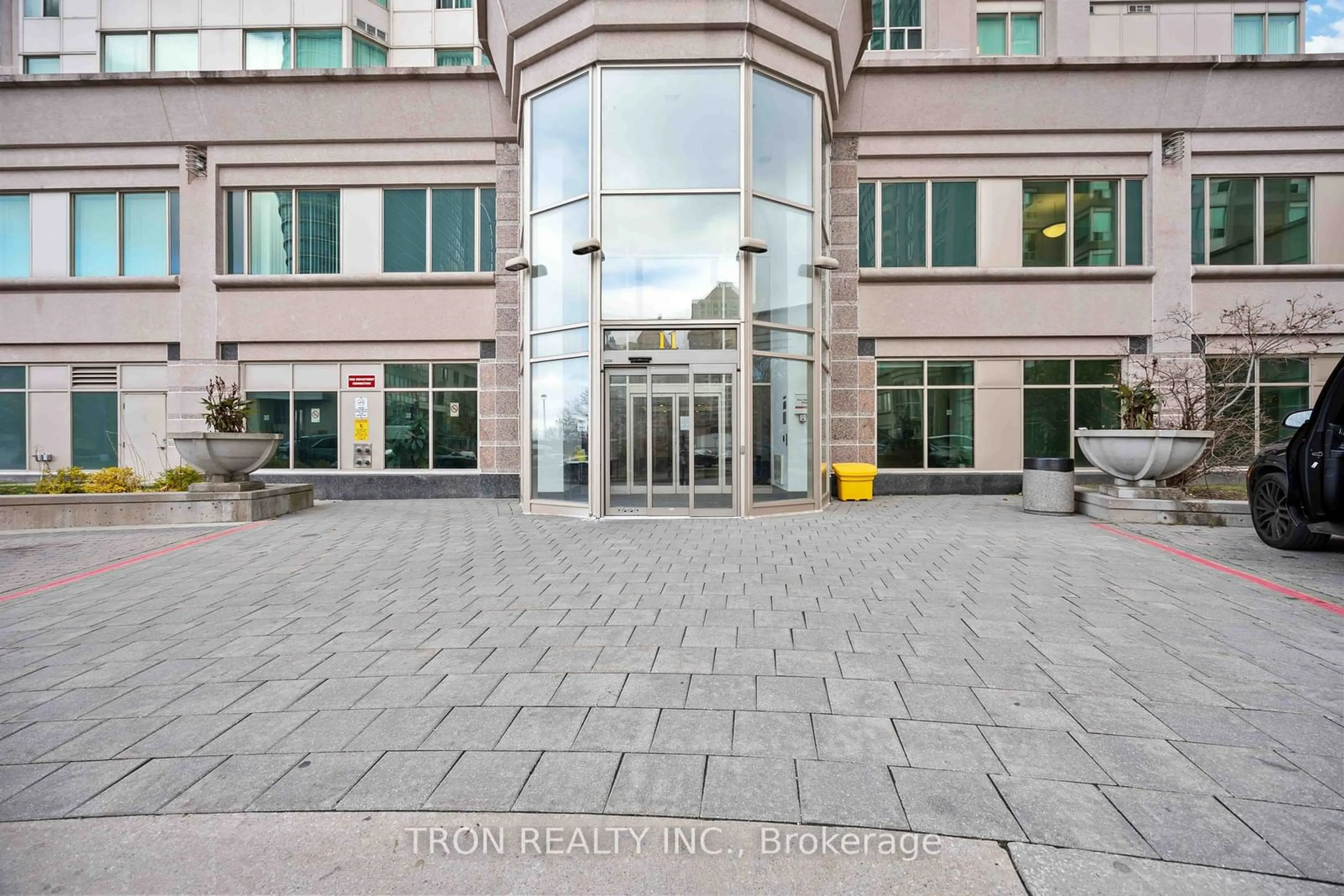 Indoor foyer, unknown floor for 11 Lee Centre Dr #2015, Toronto Ontario M1H 3J5