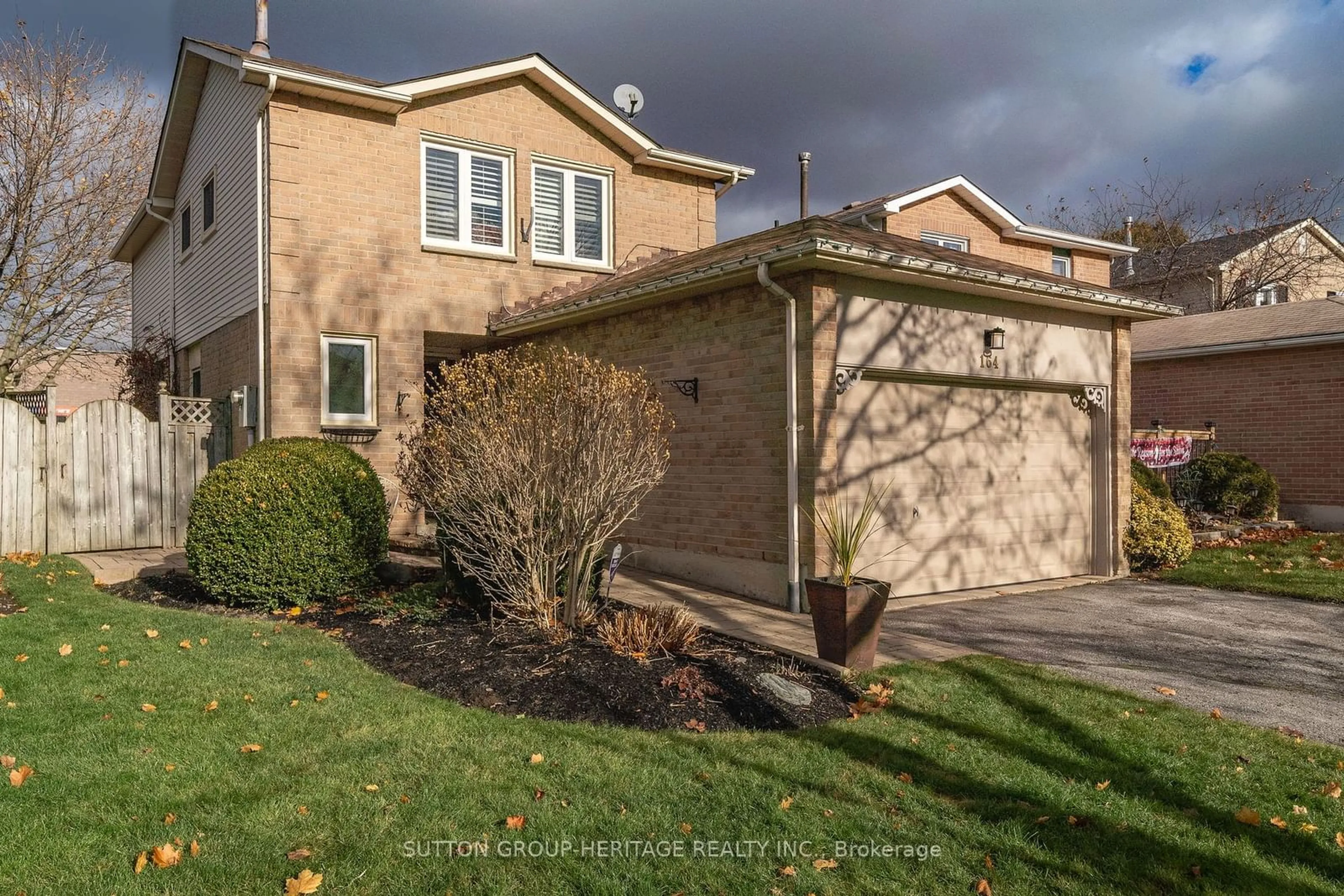 Frontside or backside of a home, the street view for 164 Rands Rd, Ajax Ontario L1S 3Z6