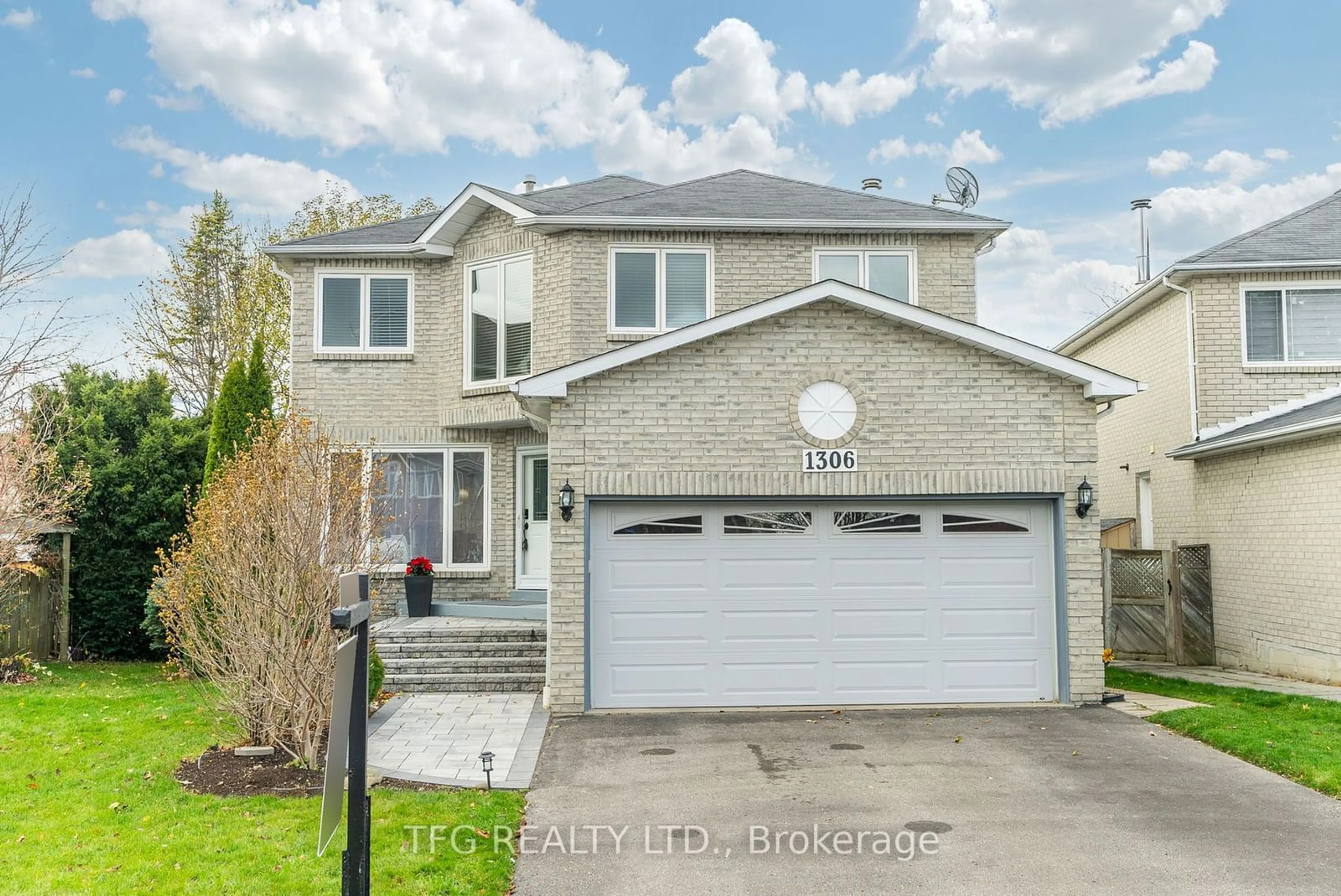 Frontside or backside of a home, cottage for 1306 Cornell Crt, Pickering Ontario L1X 2P1