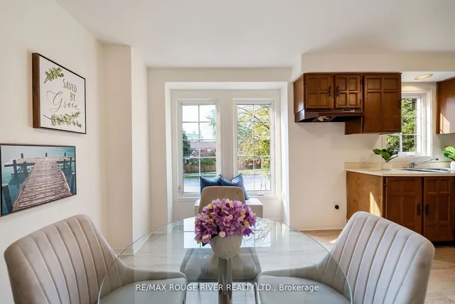 Additional property image - 572 Sandhurst Circ