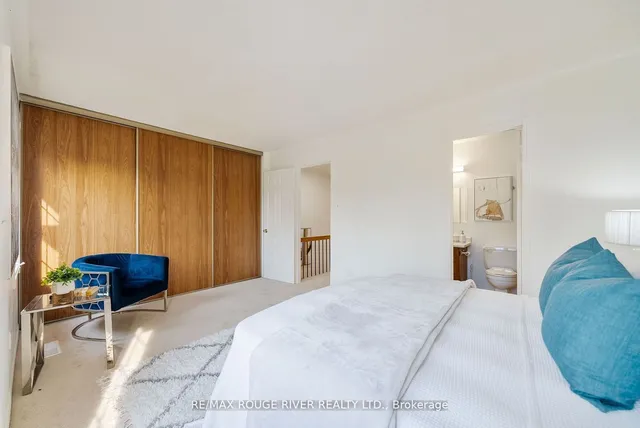 Additional property image - 572 Sandhurst Circ