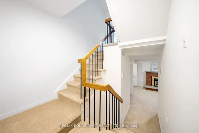 Additional property image - 572 Sandhurst Circ
