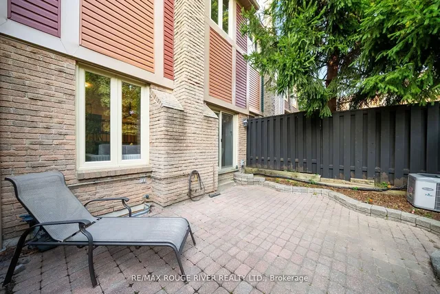Additional property image - 572 Sandhurst Circ