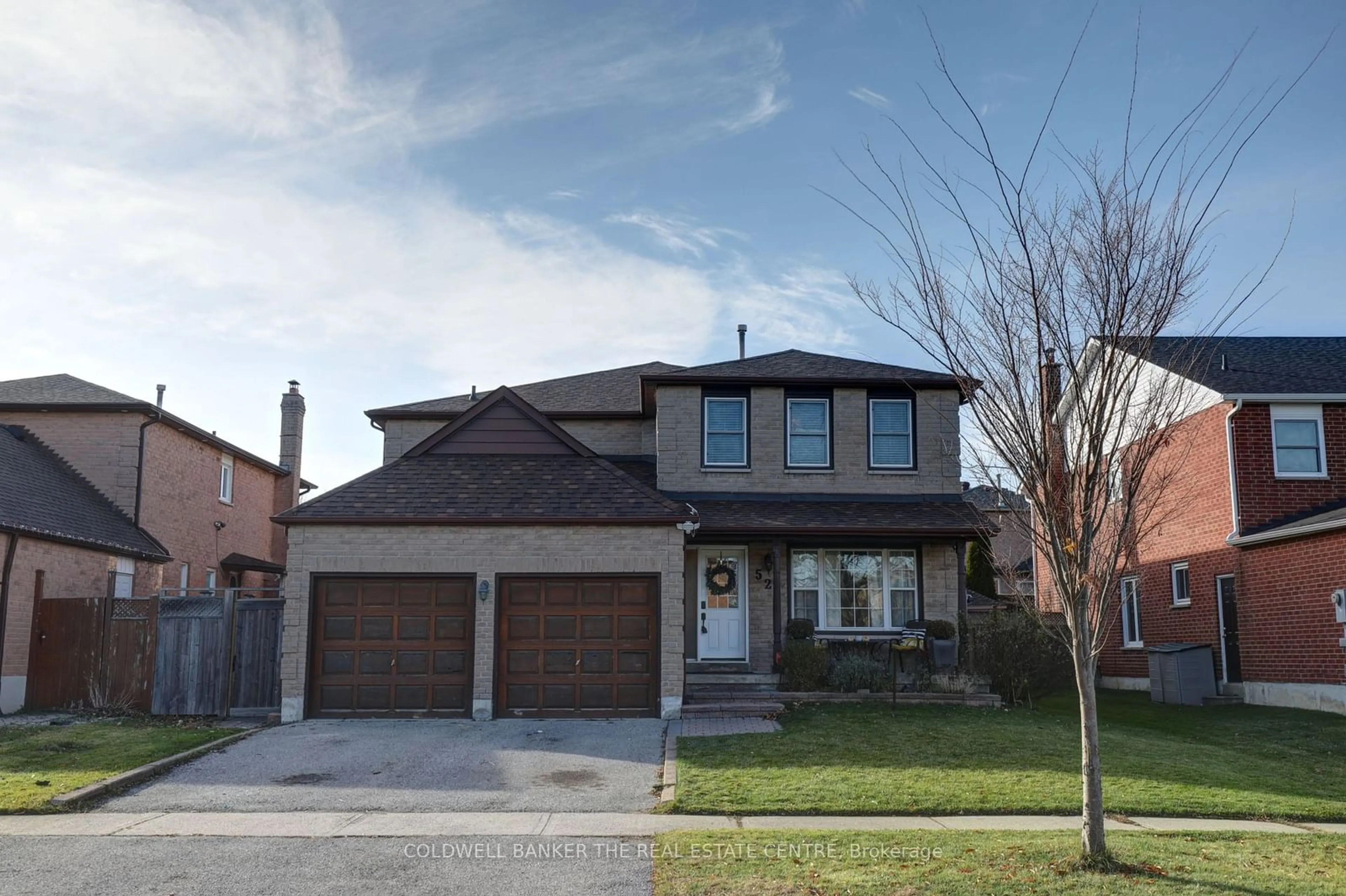 Frontside or backside of a home, the street view for 526 Gardenview Sq, Pickering Ontario L1V 4R8