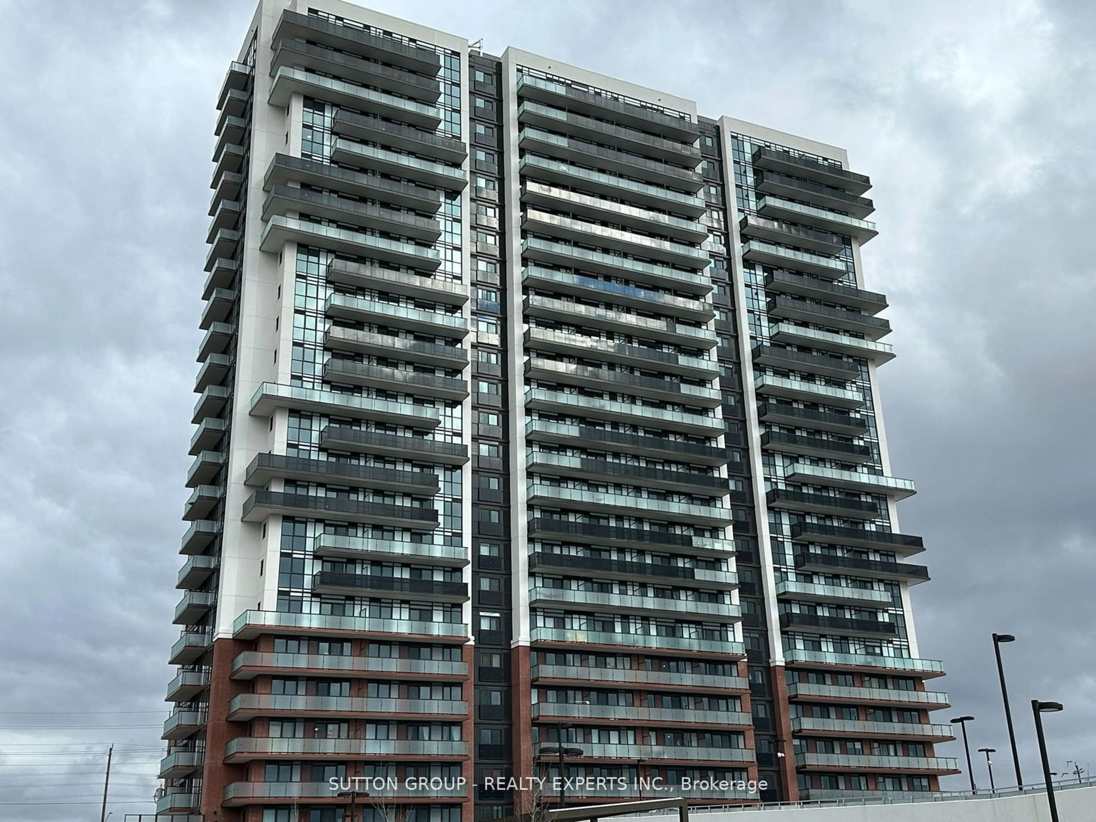 A pic from exterior of the house or condo, the front or back of building for 2550 Simcoe St #1815, Oshawa Ontario L1L 0S5