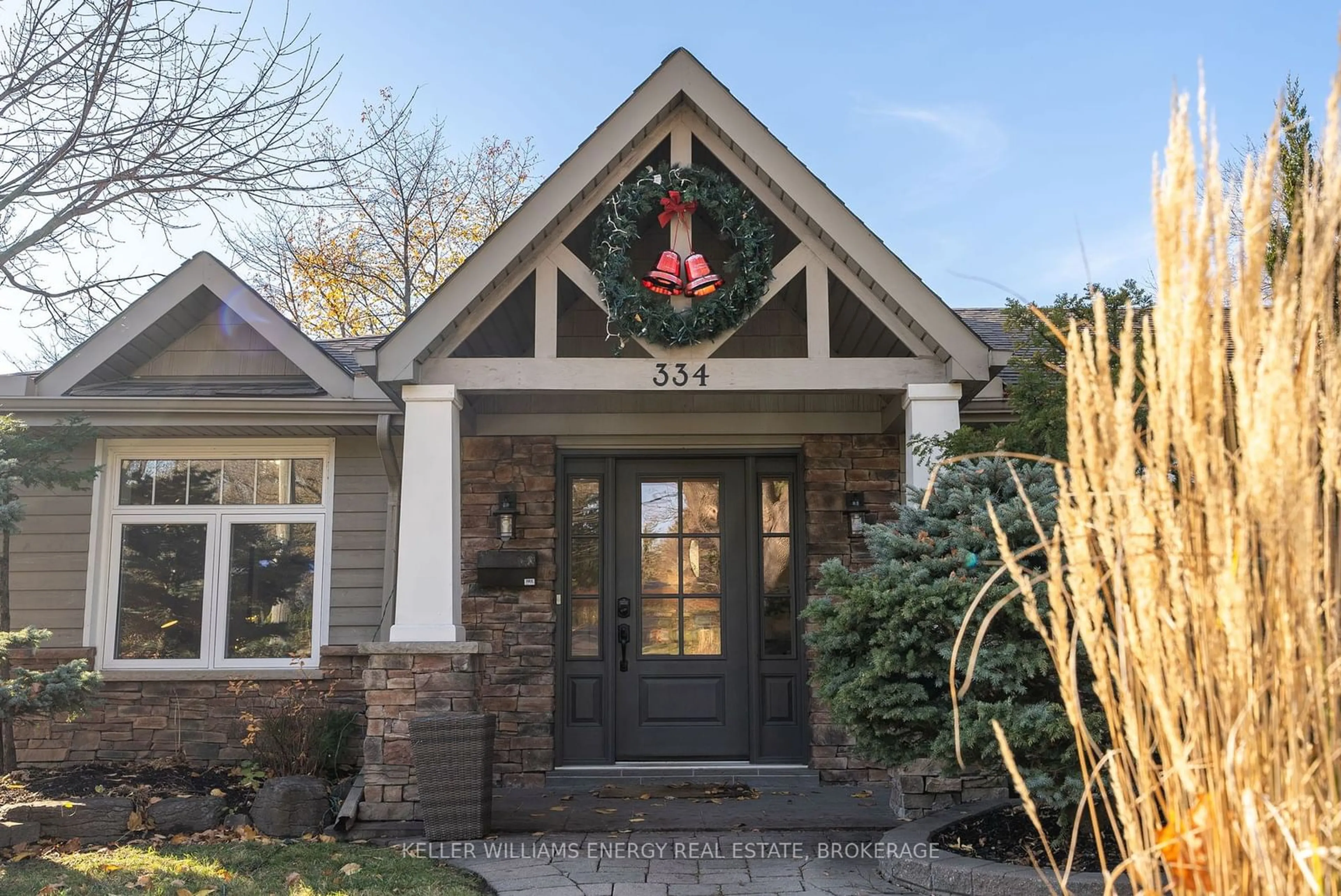 Indoor entryway, wood floors for 334 Decimal Pl, Toronto Ontario M1C 2V9