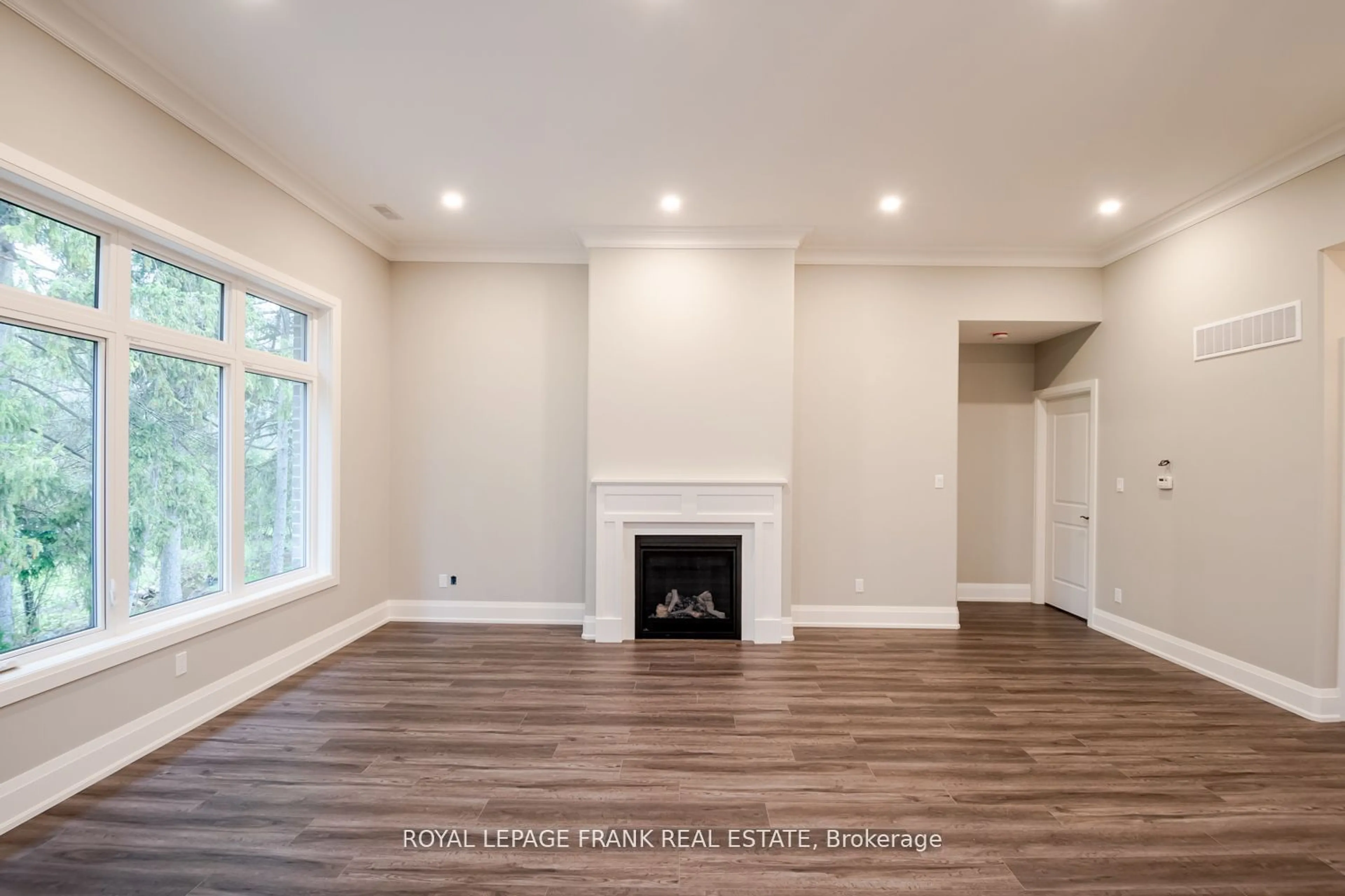 A pic of a room, wood floors for 16028 Simcoe St, Scugog Ontario L9L 1S7