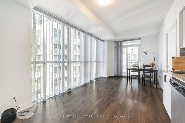 Additional property image - 10 Meadowglen Pl Unit 611