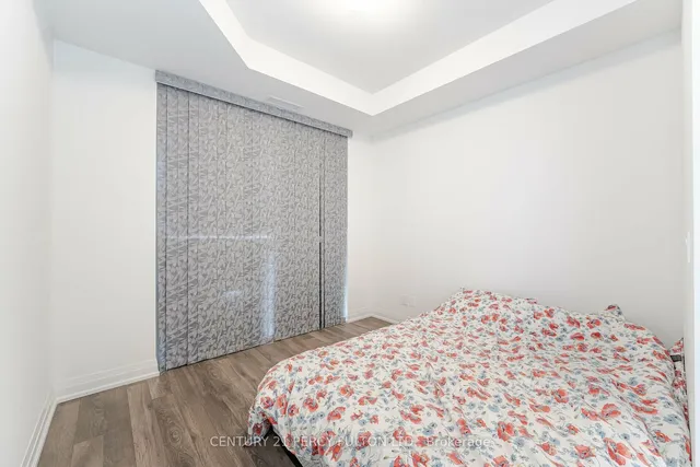 Additional property image - 10 Meadowglen Pl Unit 611